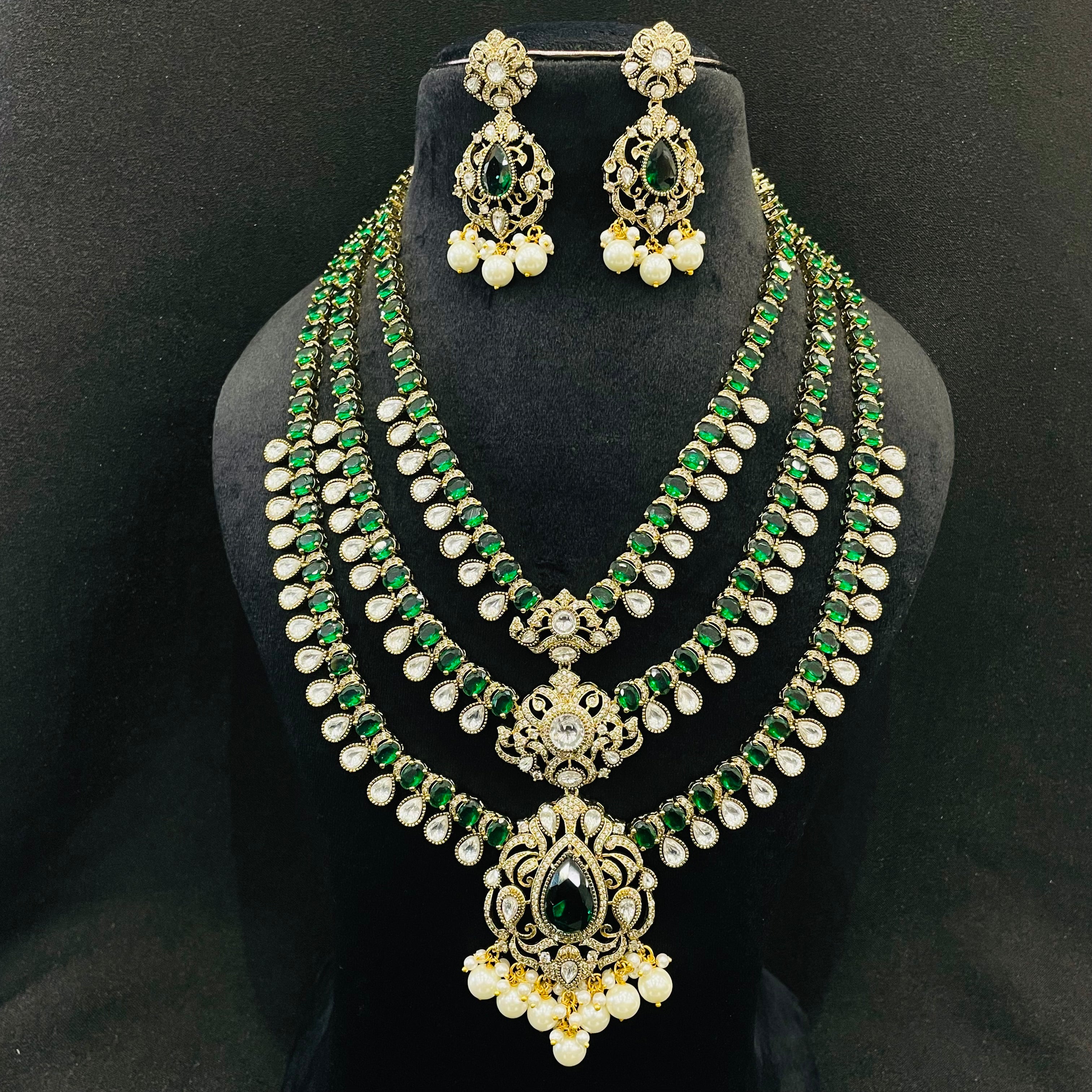Nayaab Rani Neckpiece