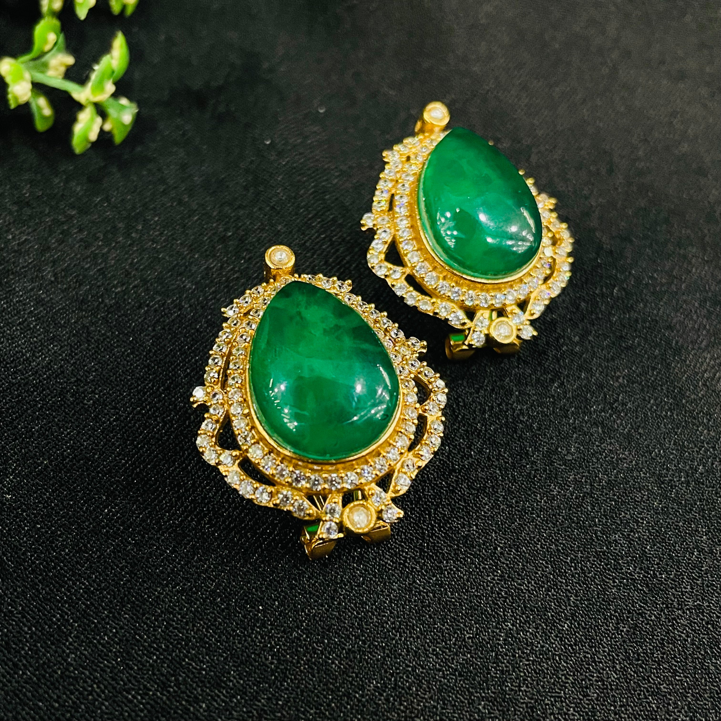 Nayaab Grace Studs
