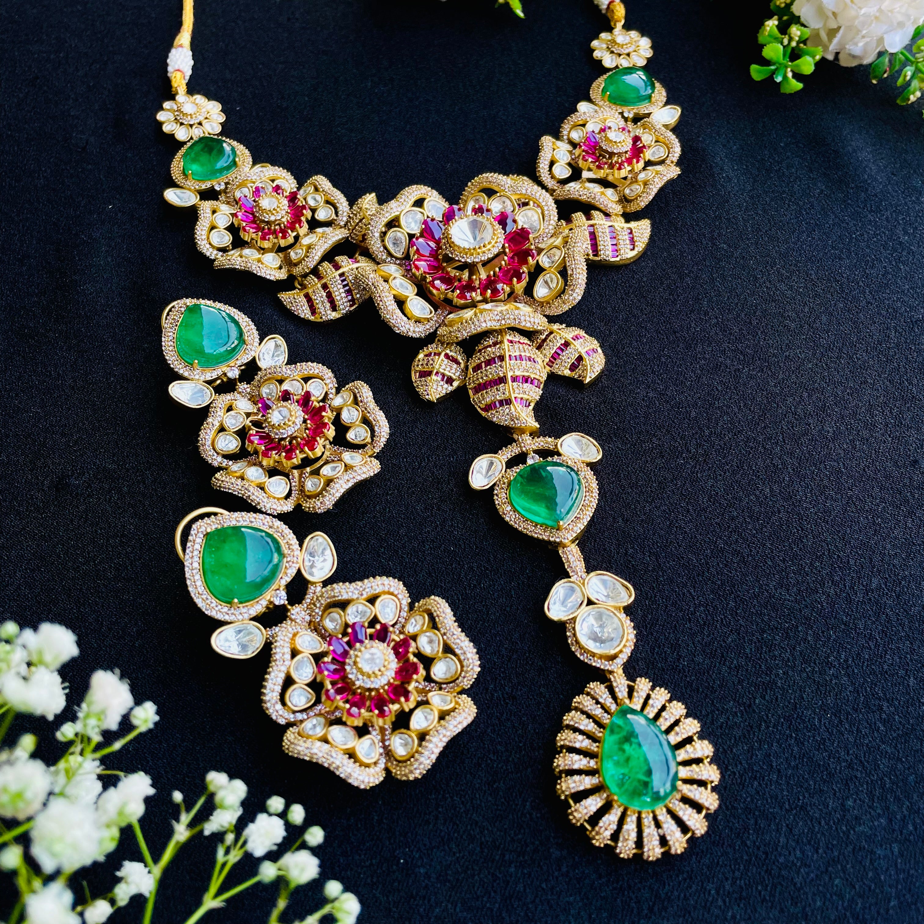 Nayaab Sanya Polki Neckpiece