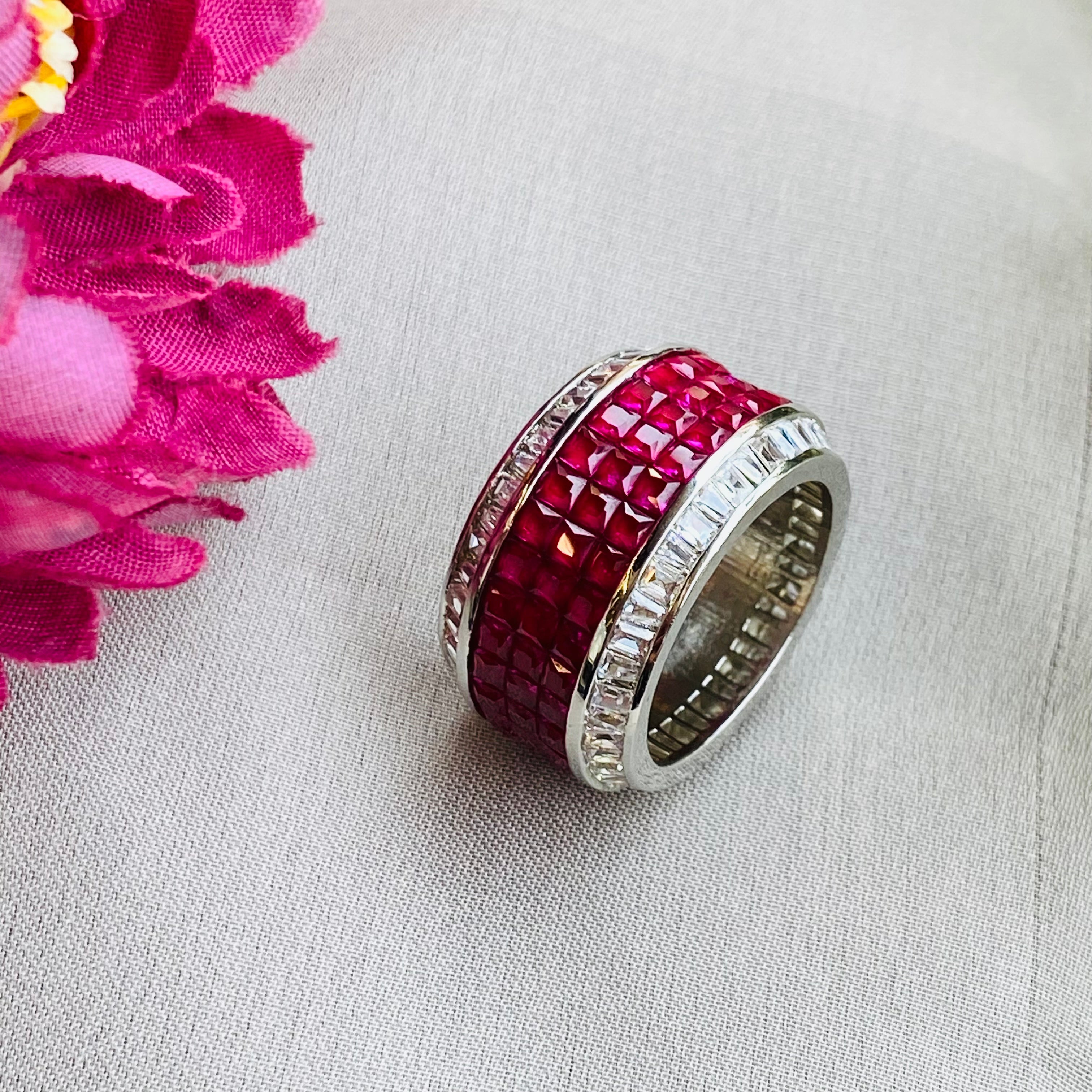 Ad Ella ring