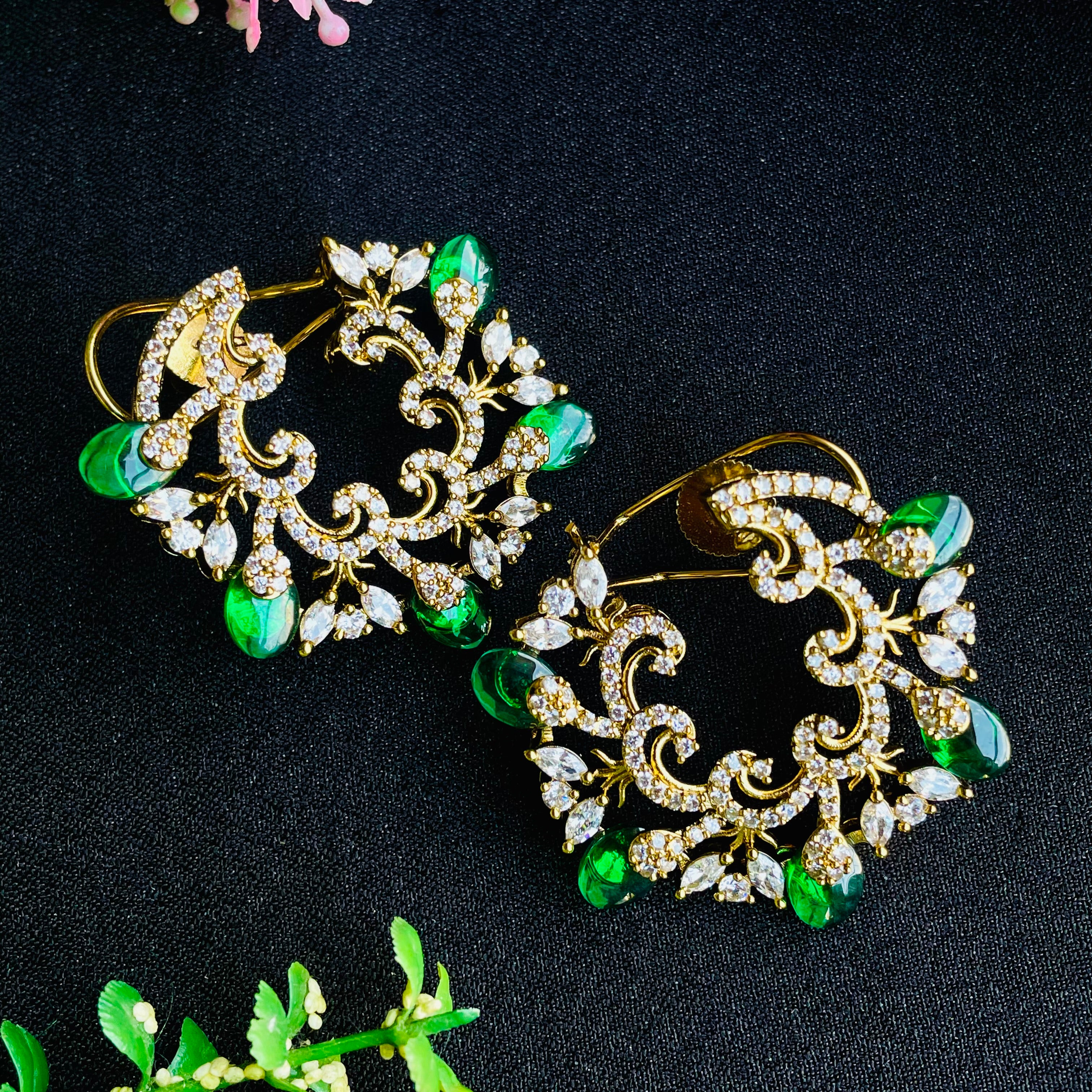 Nayaab Shamiksha studs