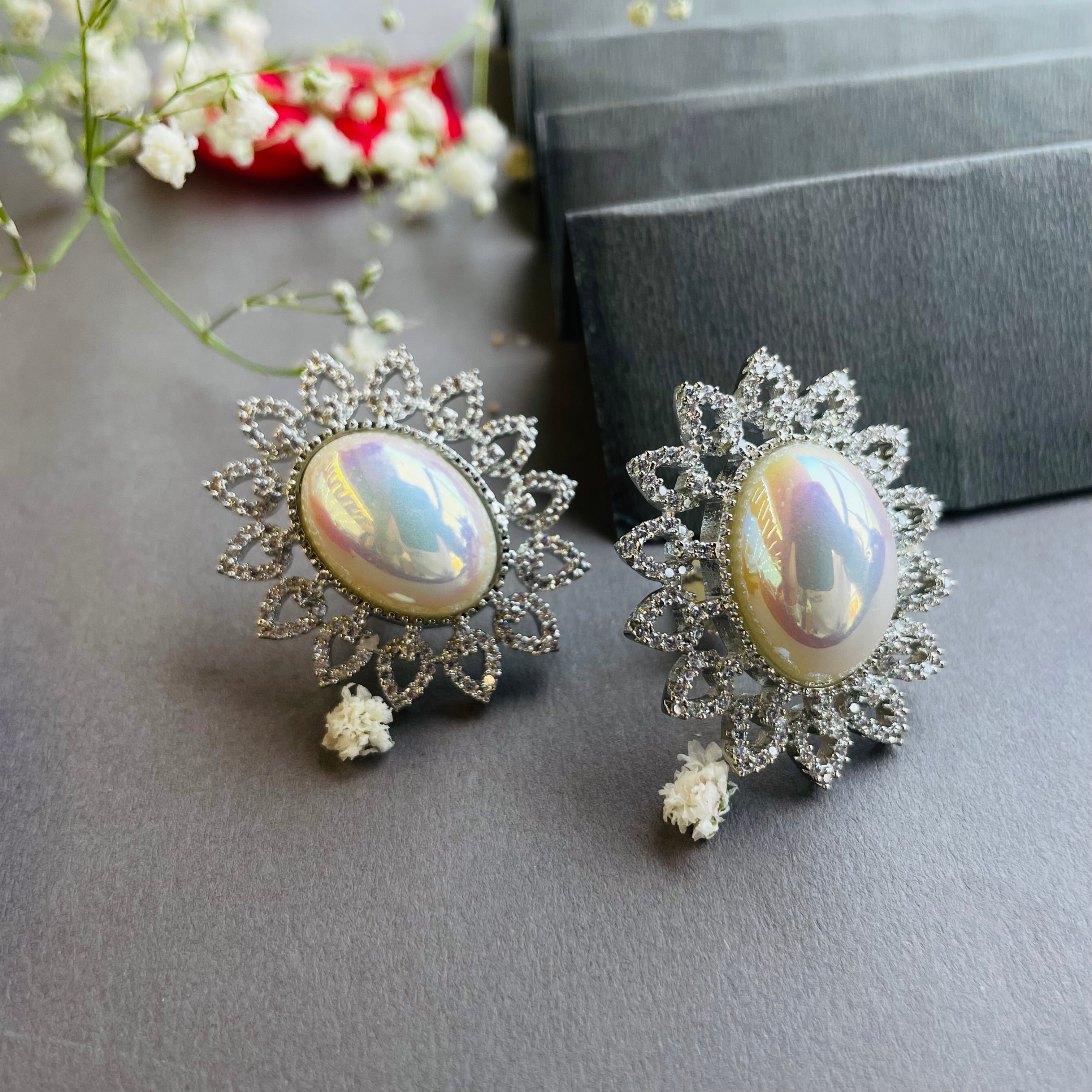 Ad grace pearl studs