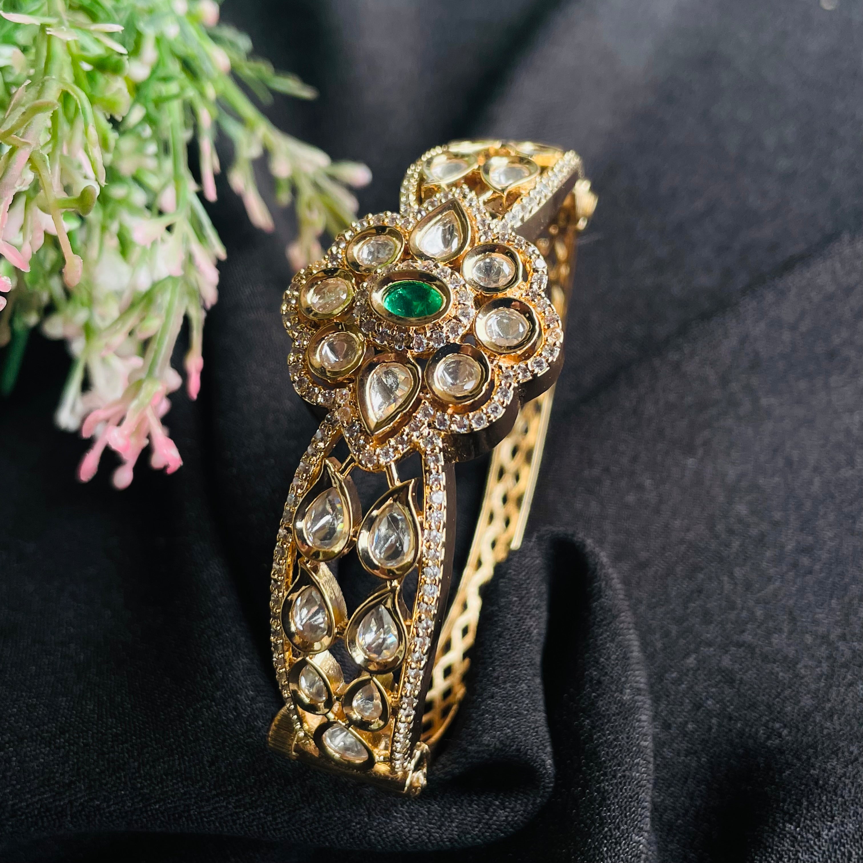 Nayaab Priya Polki Bracelet