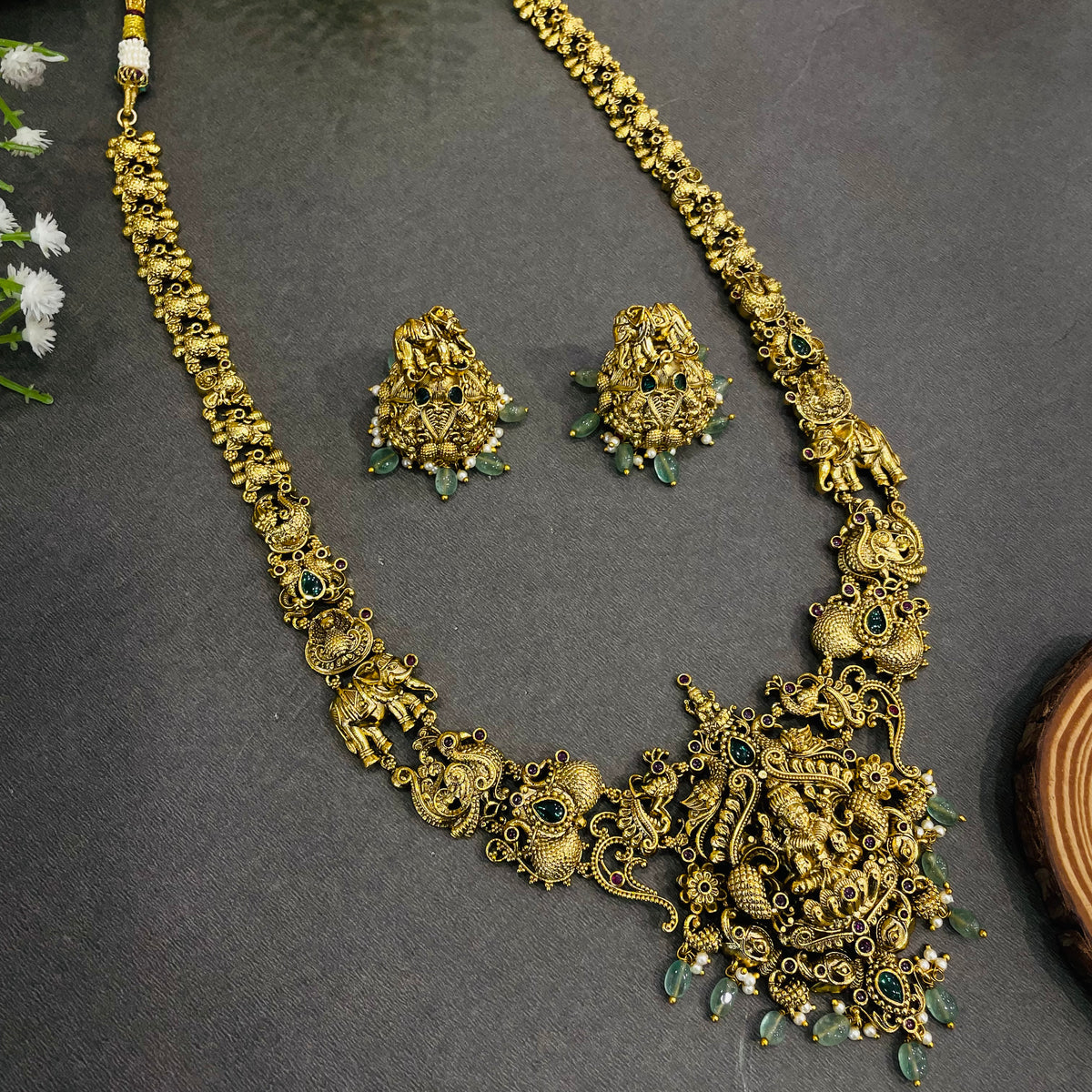 Rajrani Neckpiece