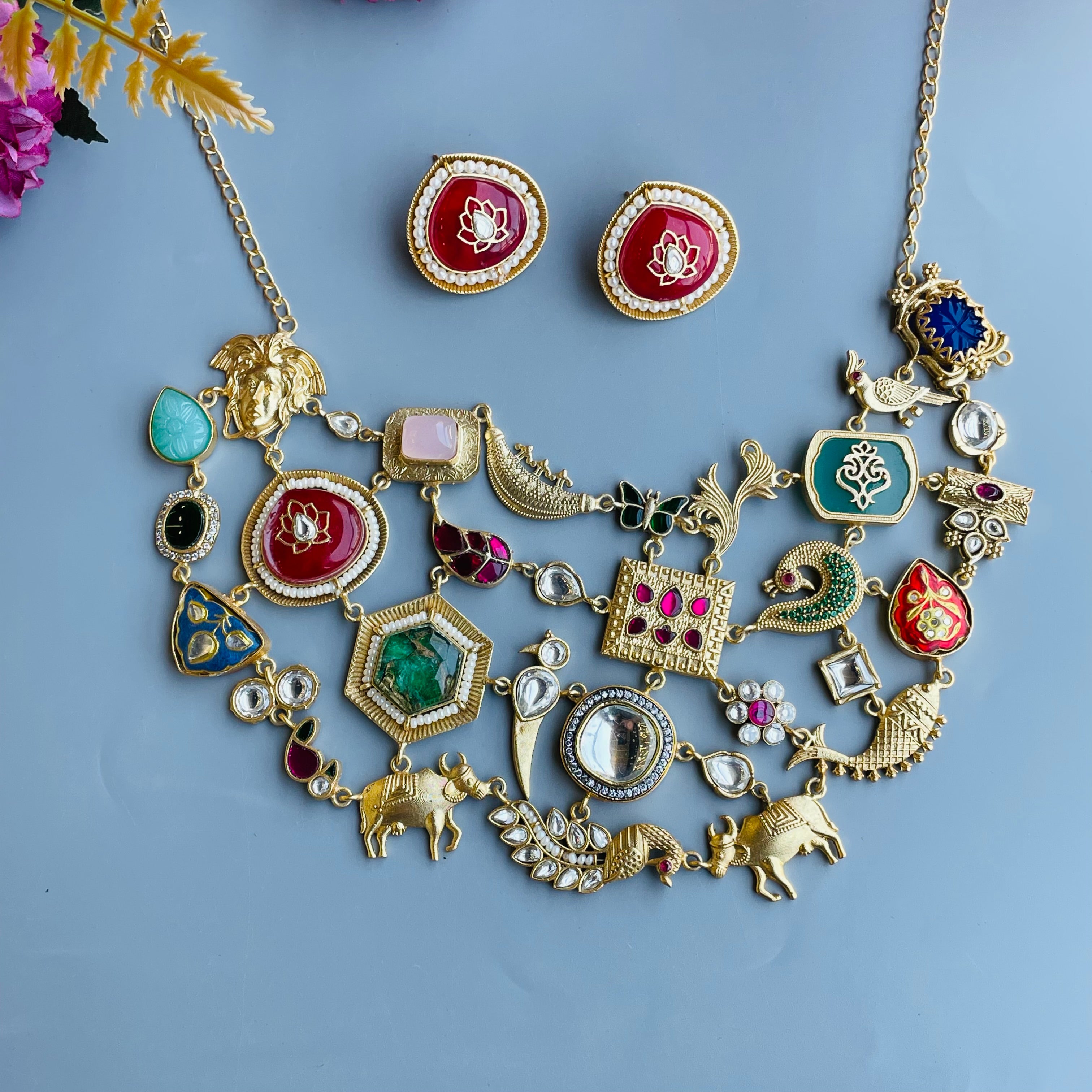 Nayaab Prachi Neckpiece