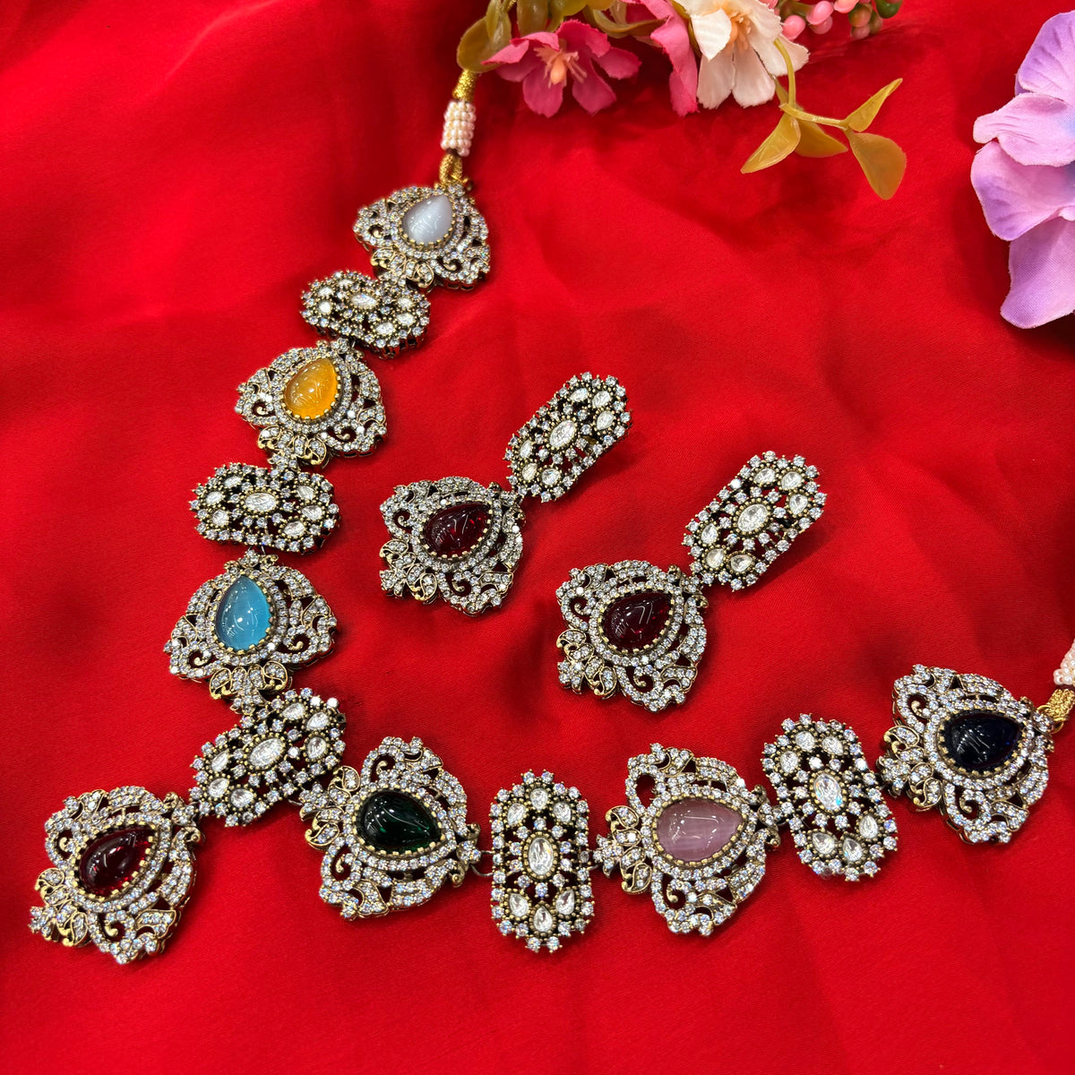 Rang Neckpiece