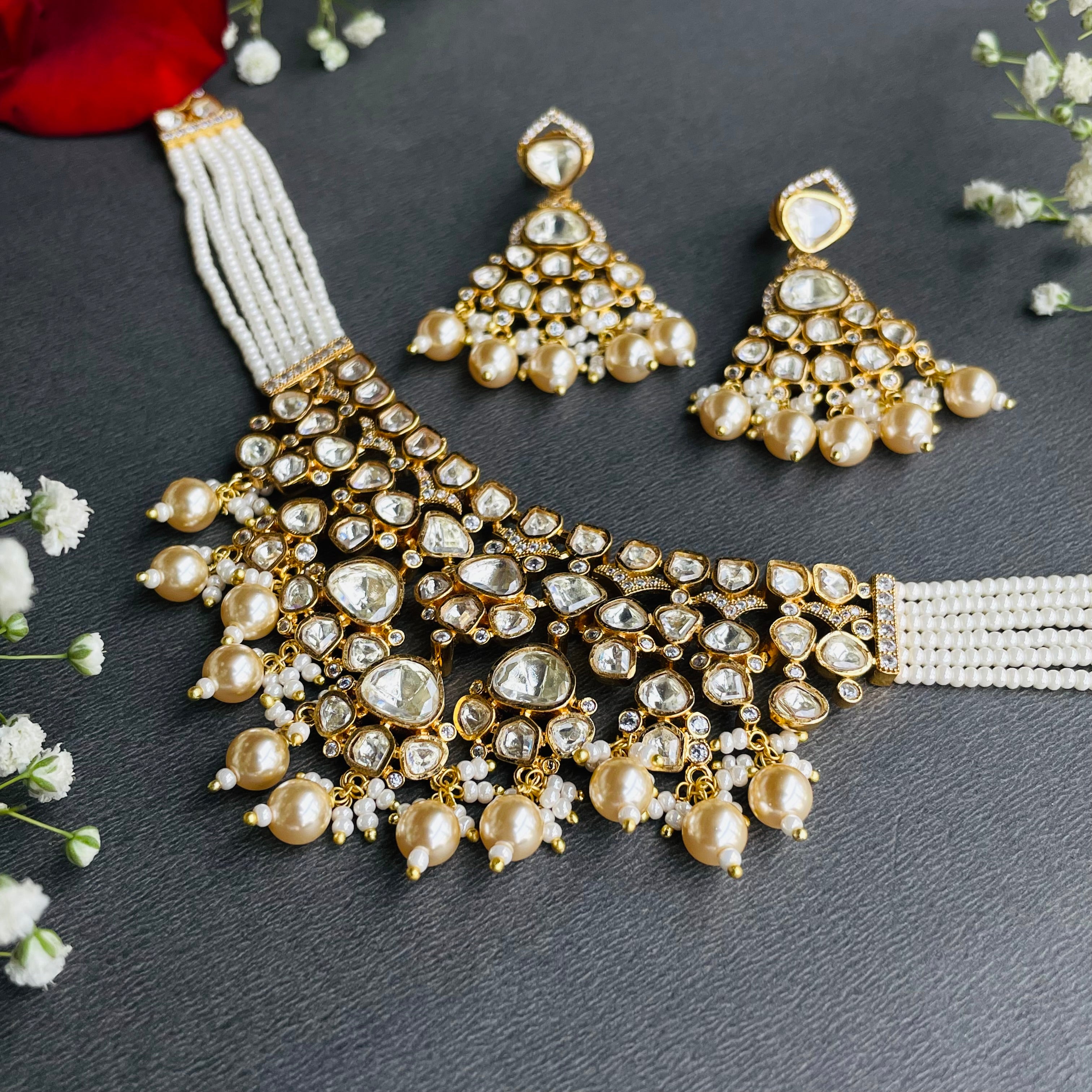 Nayaab Rose choker
