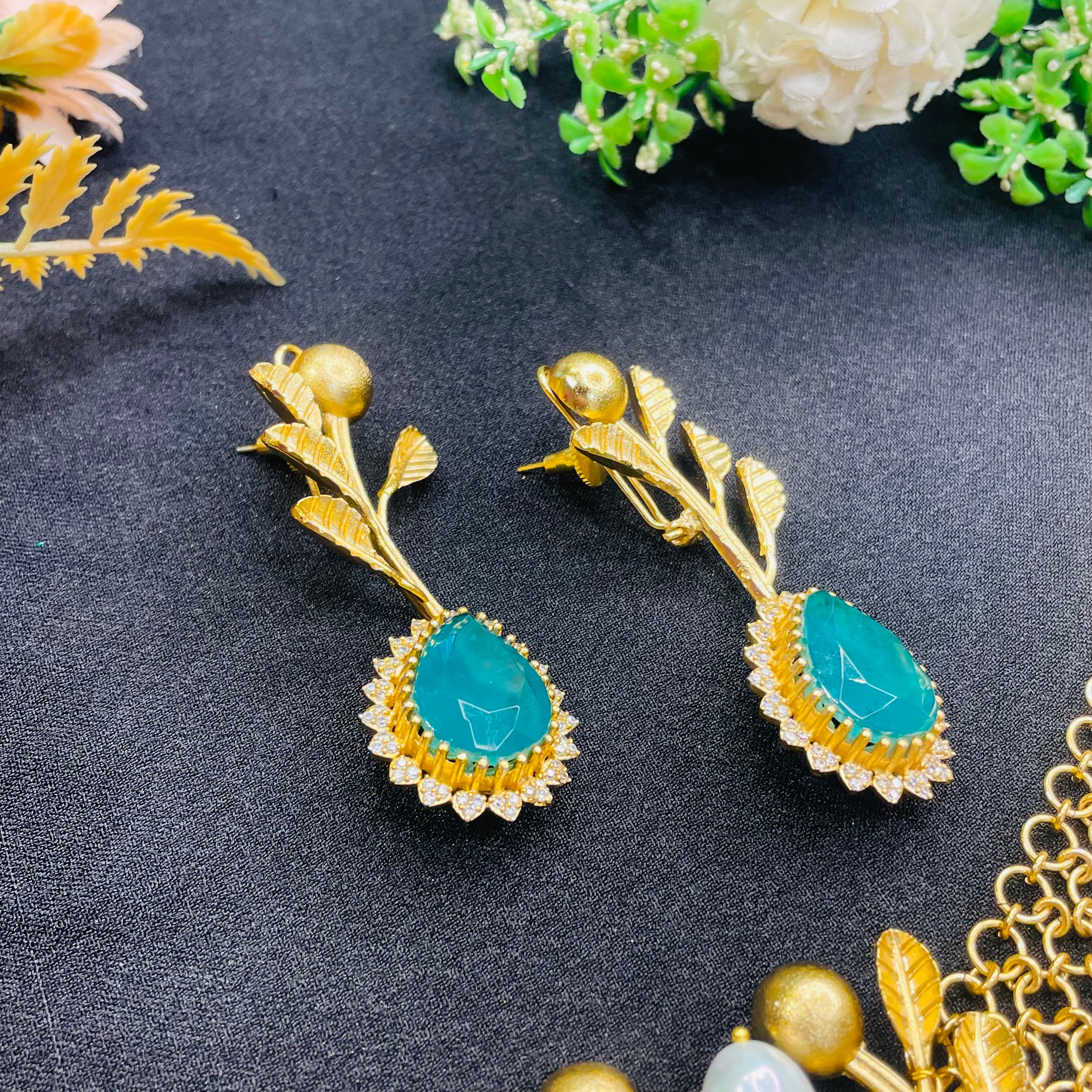 Nayaab Amama Neckpiece