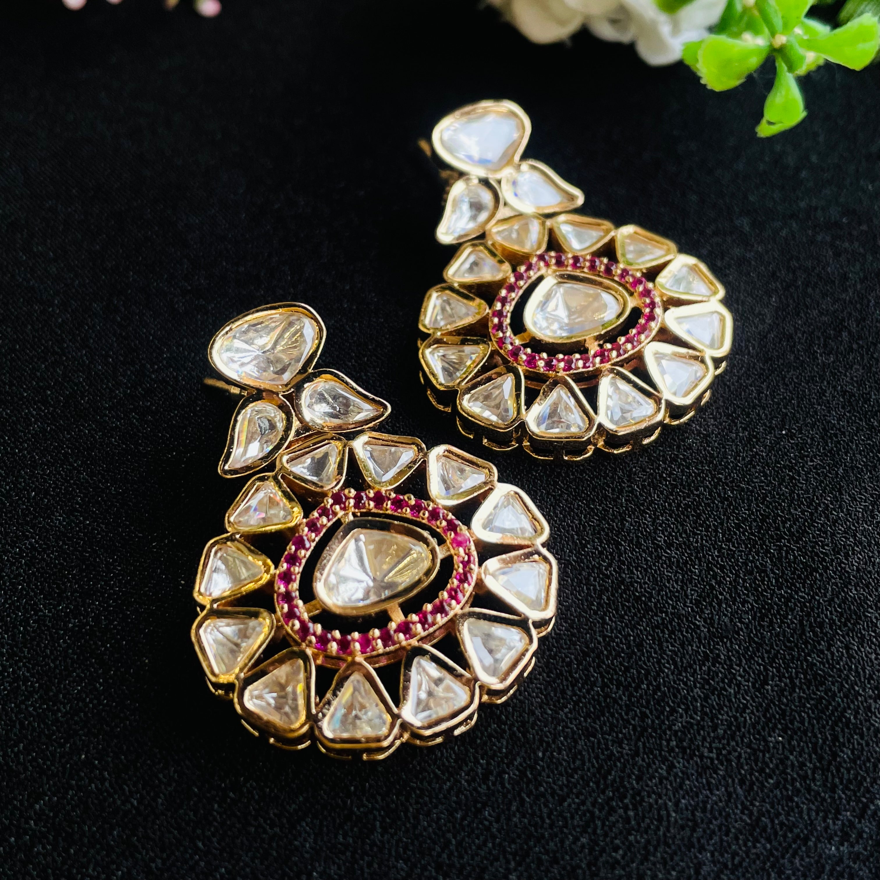 Nayaab Chhavvi Polki neckpiece