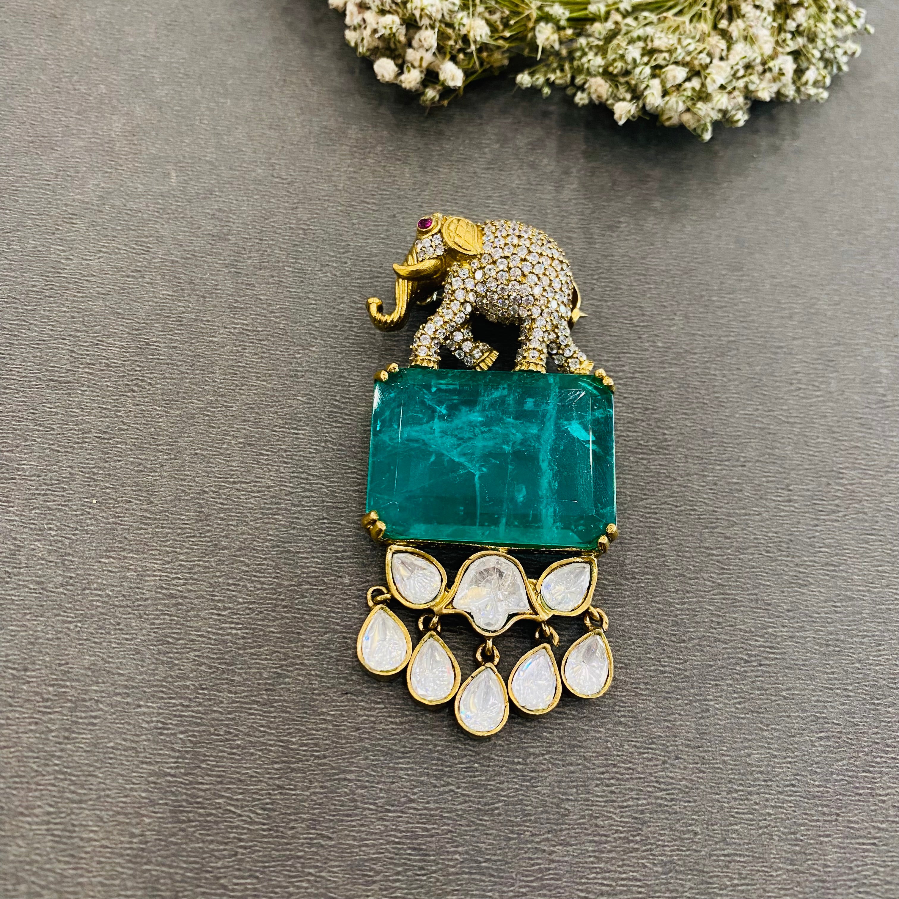Nayaab Inaya brooch