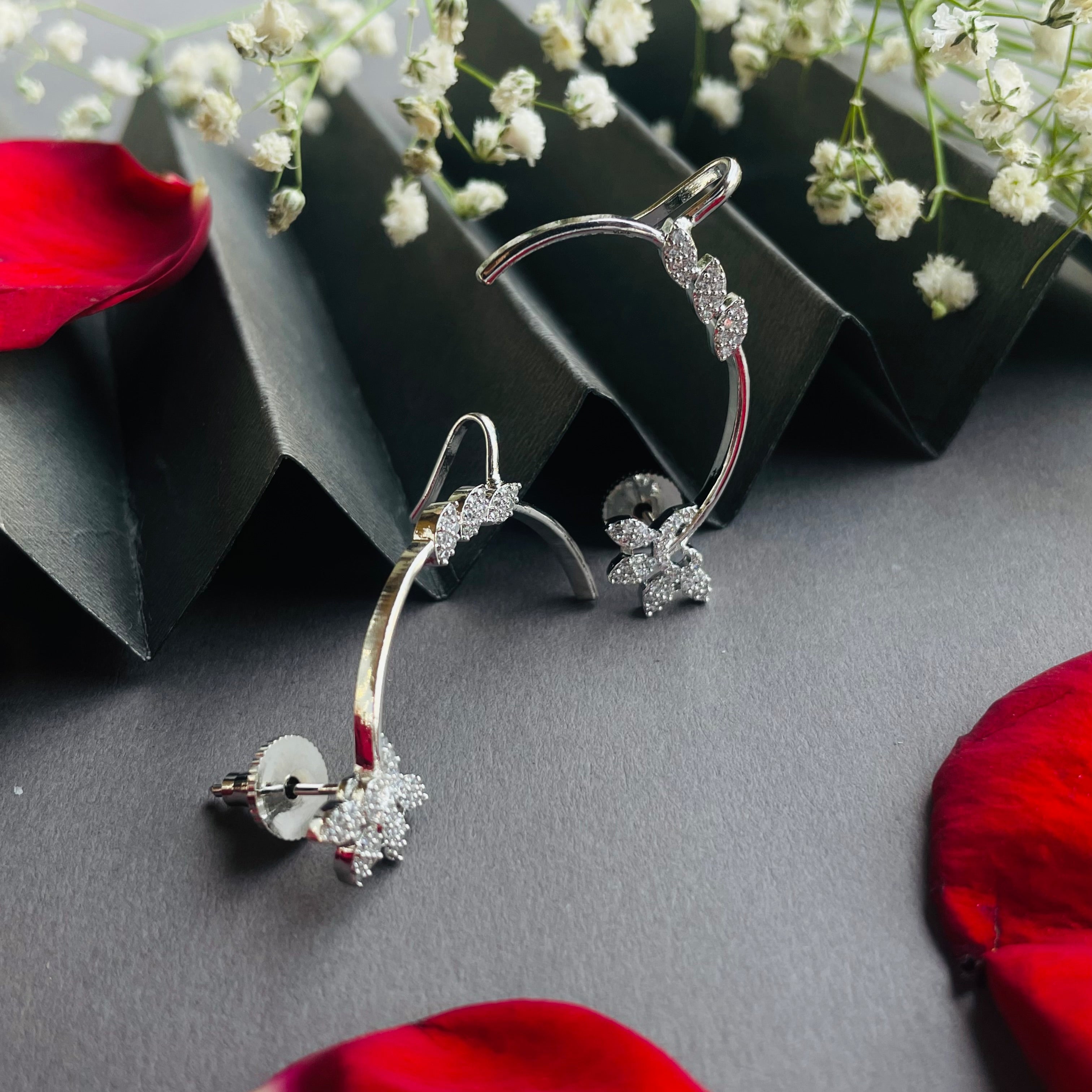 Ad Rose Earcuff