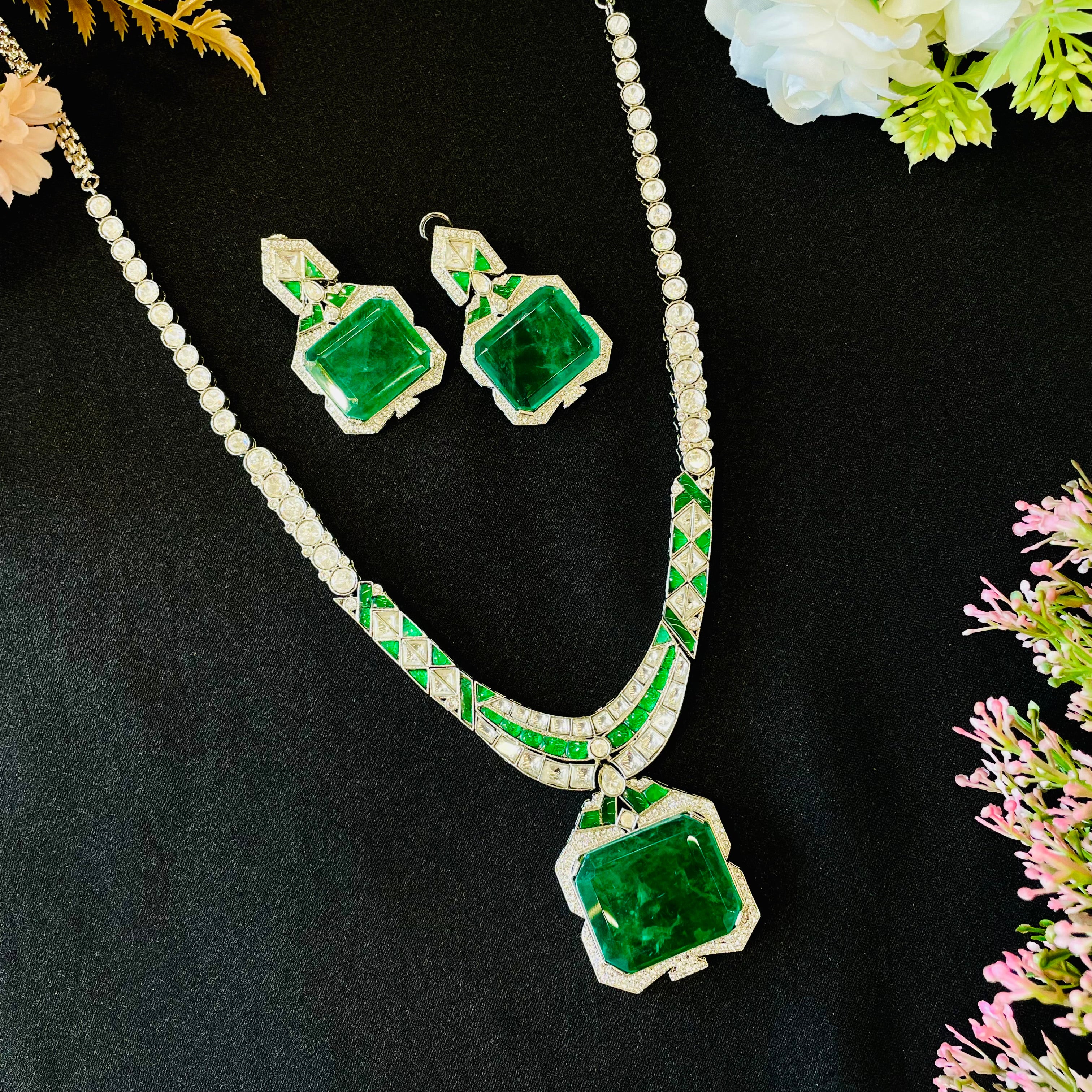 Nayaab Priyanka MetGala Neckpiece