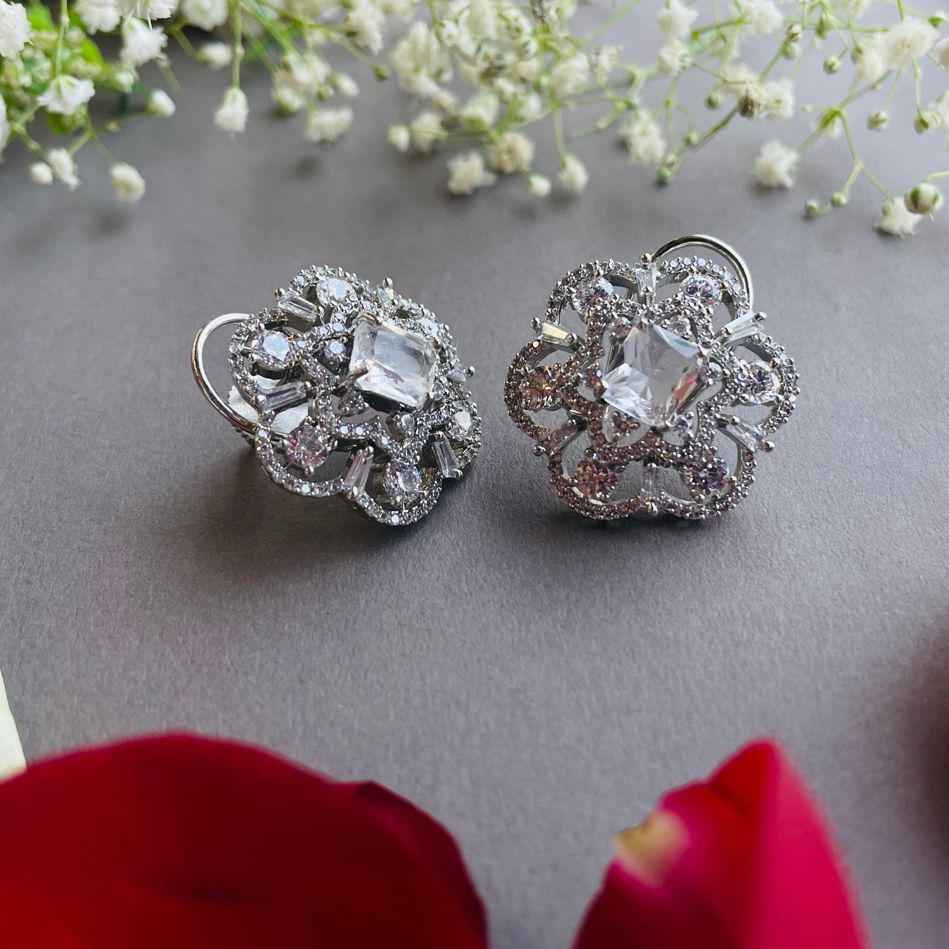 Ad Evie studs