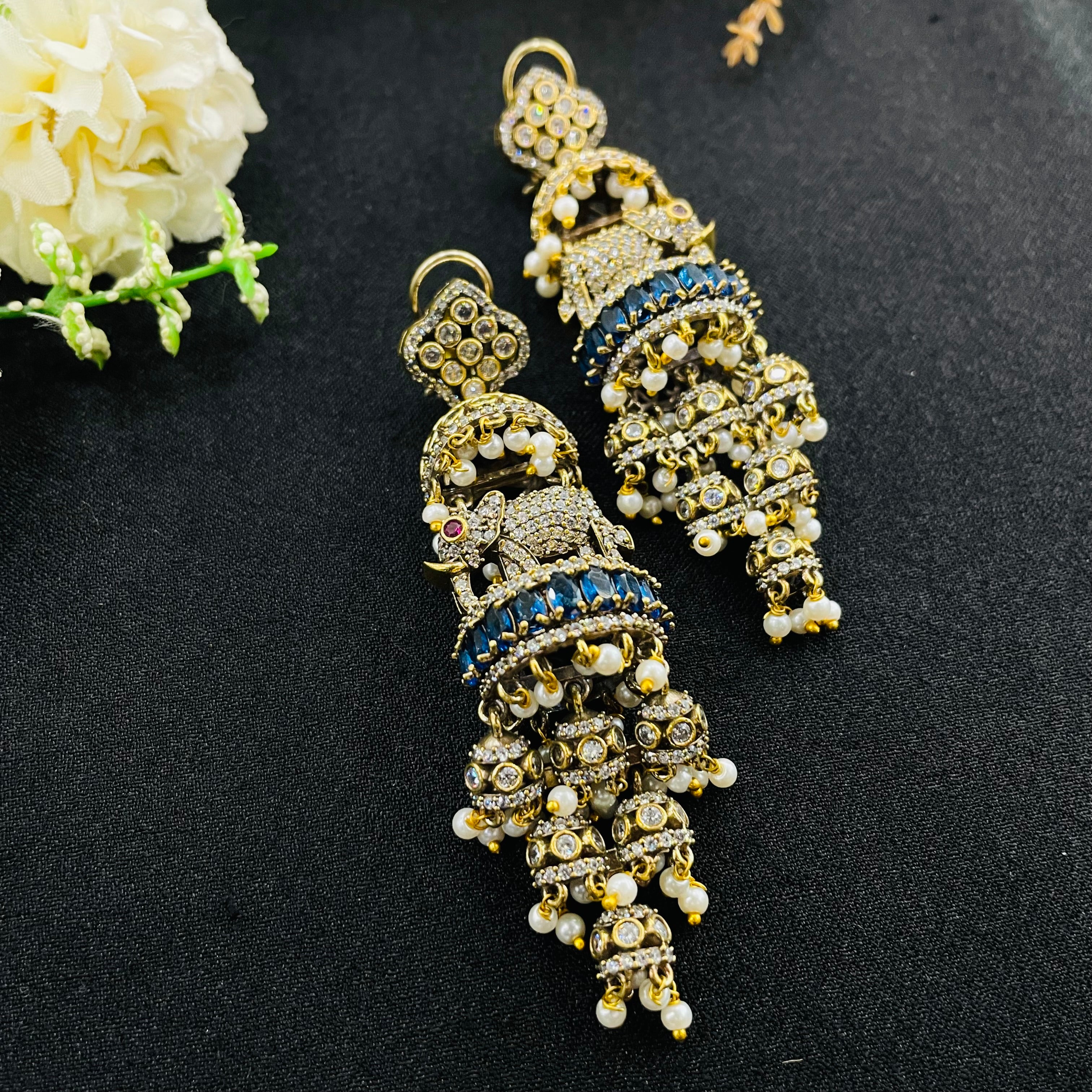 Nayaab Kavya jhumki