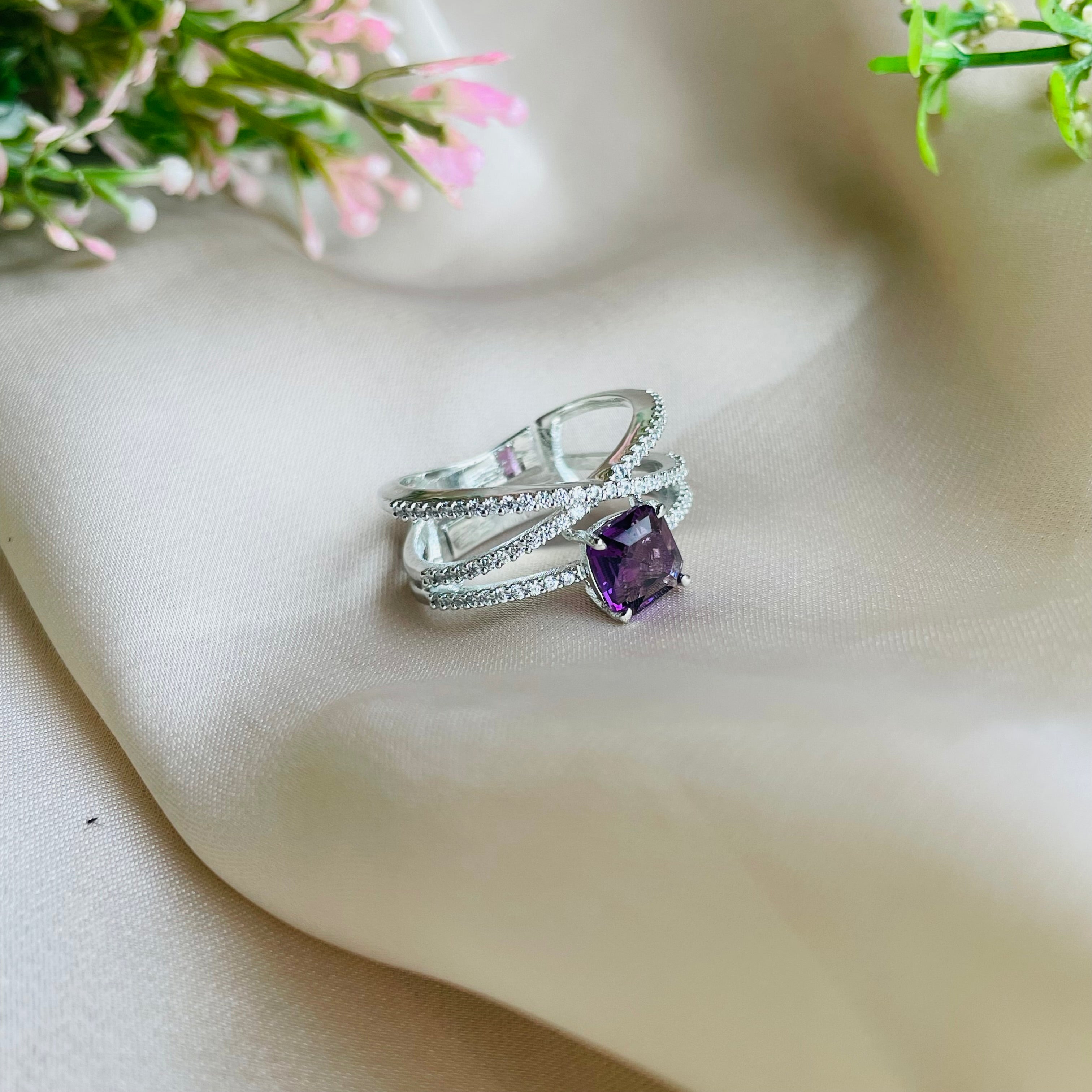 Ad Emmy ring adjustable