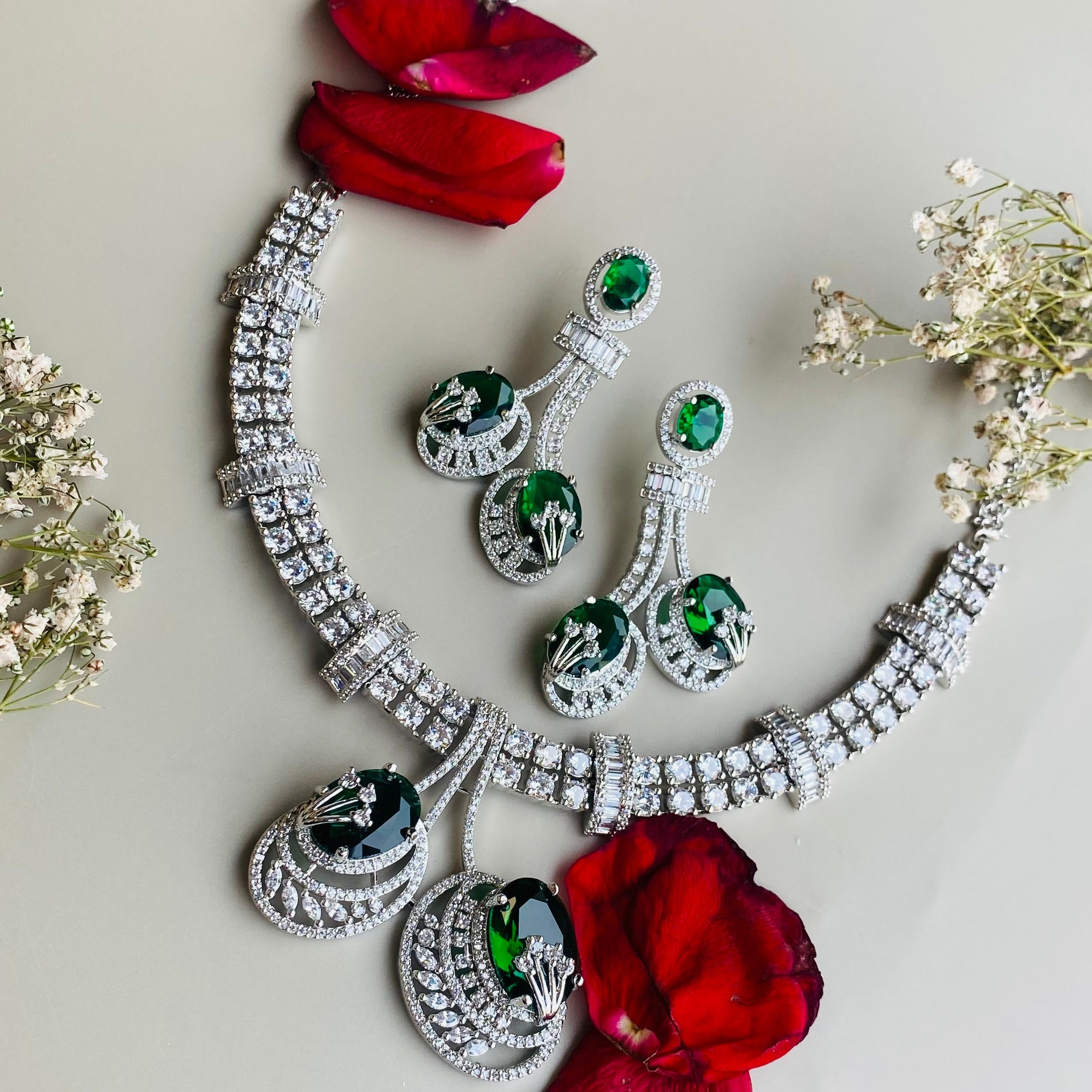 Ad Rhea neckpiece