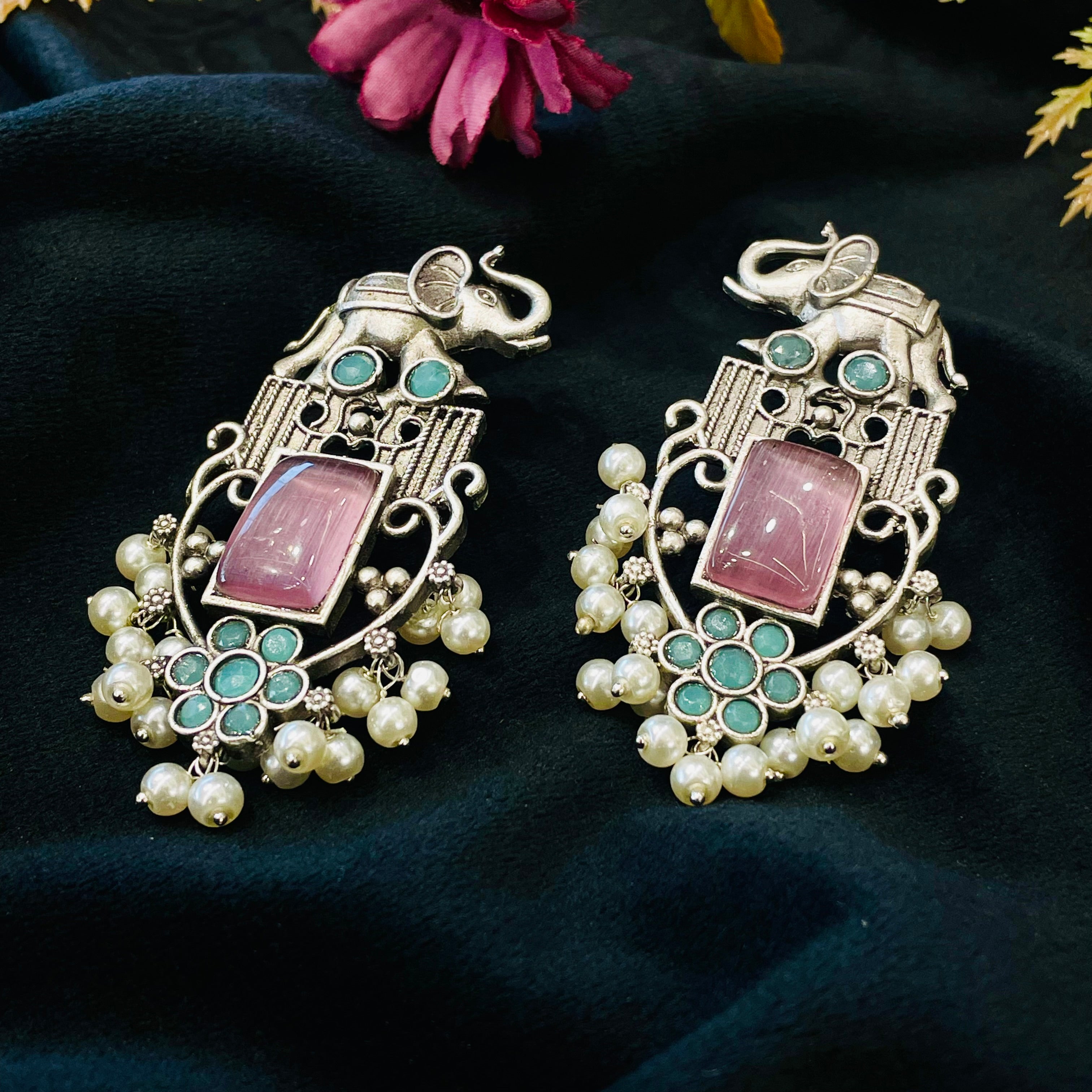Inaya Romi Earrings