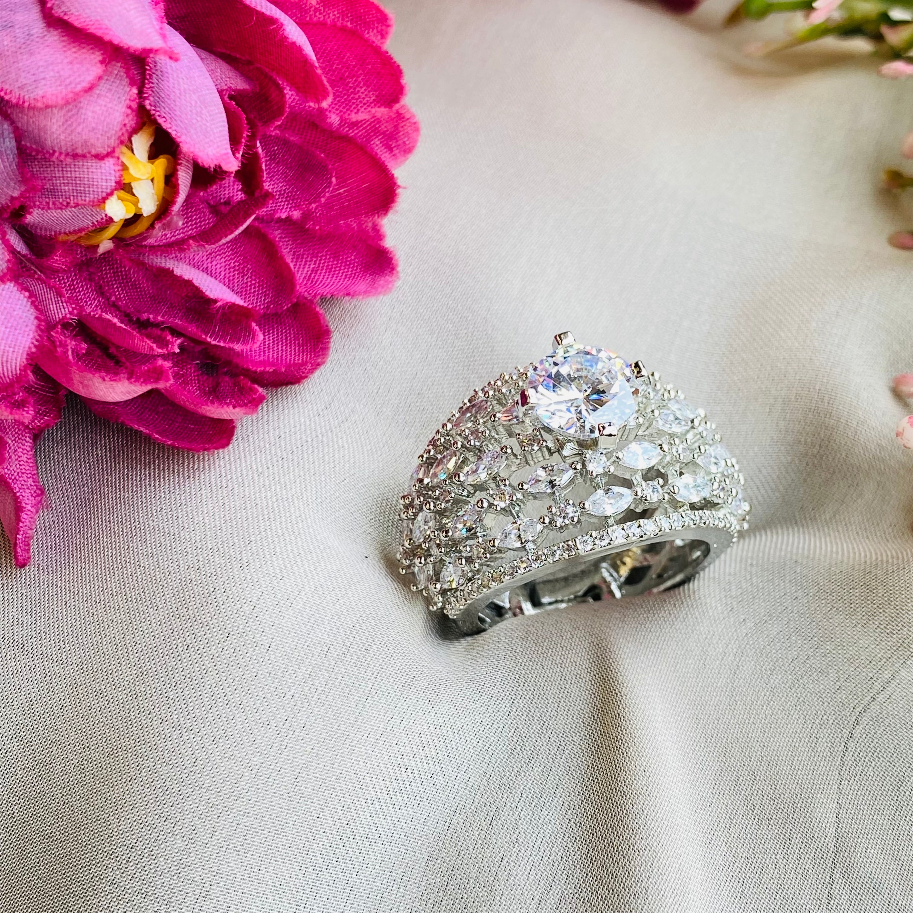 Ad Rhea ring adjustable