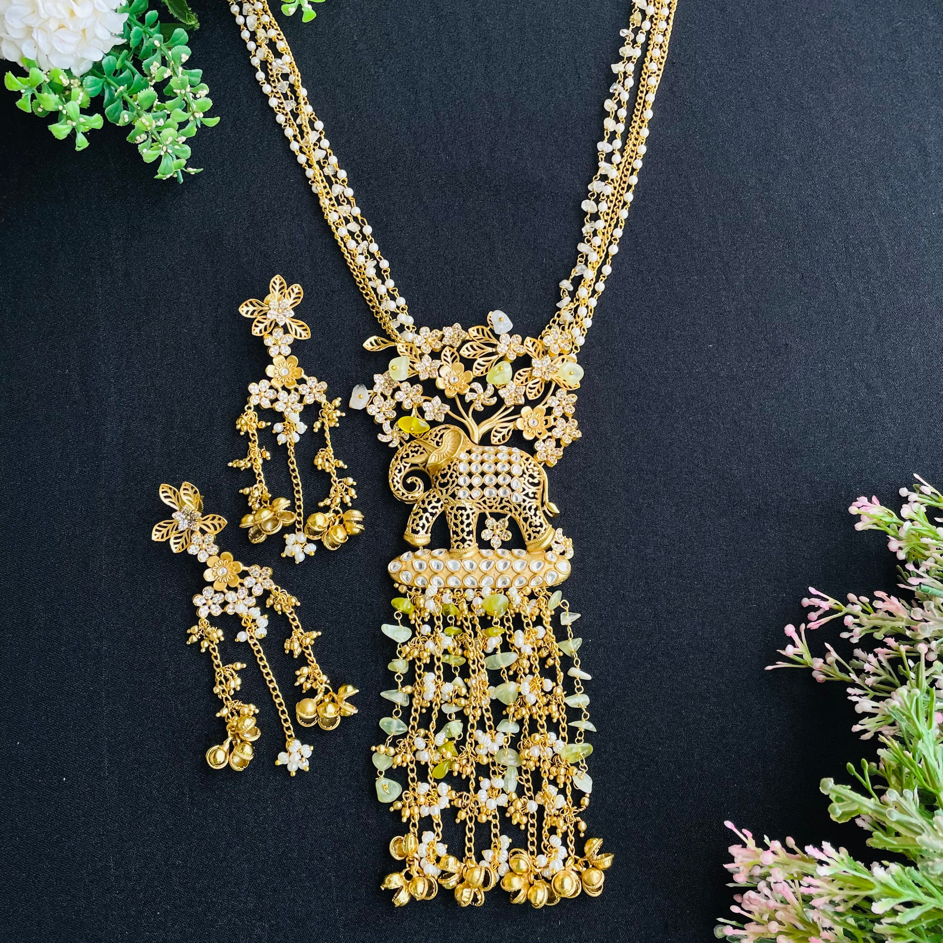 Nayaab Kaavya Long Neckpiece