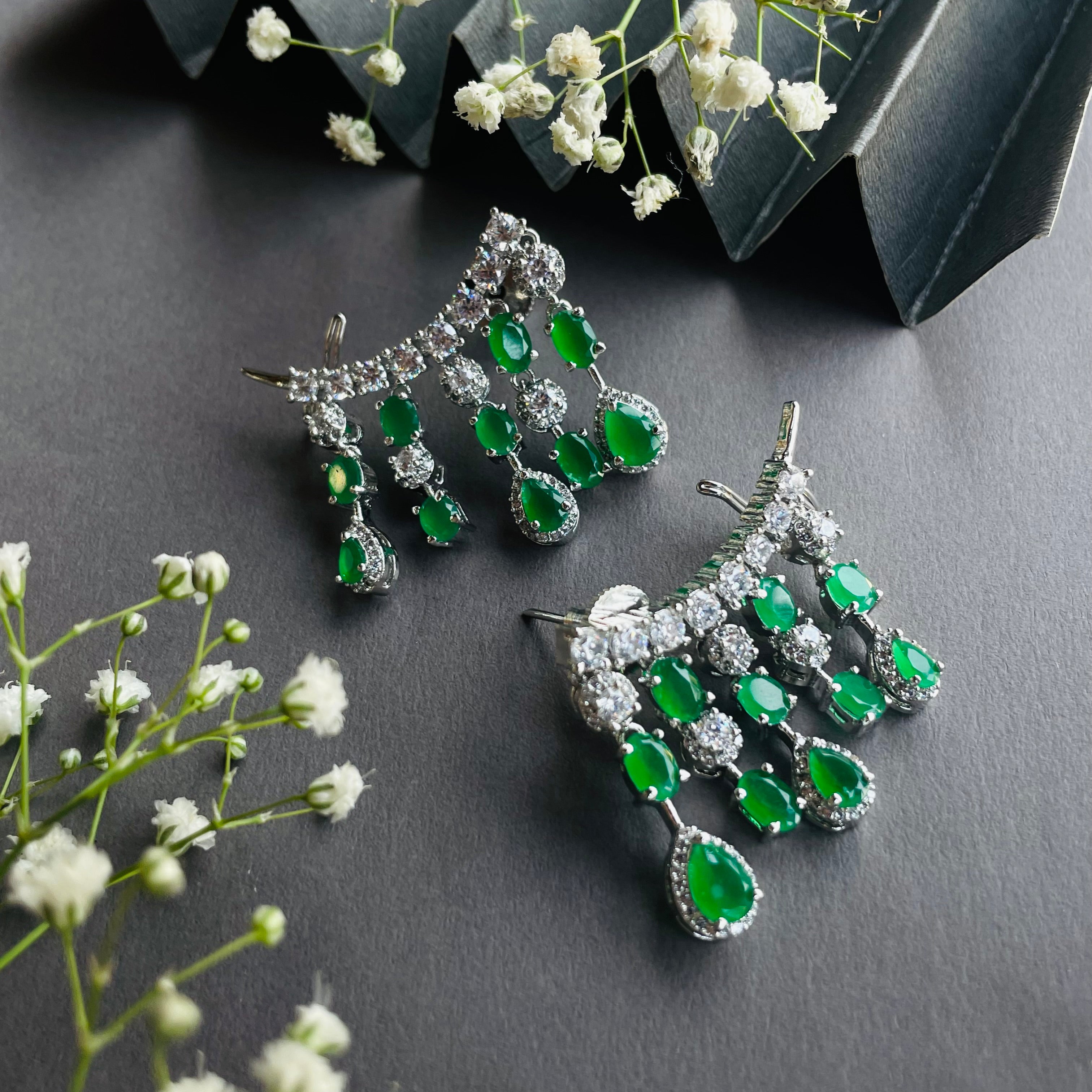 Ad Dhriti Earcuff