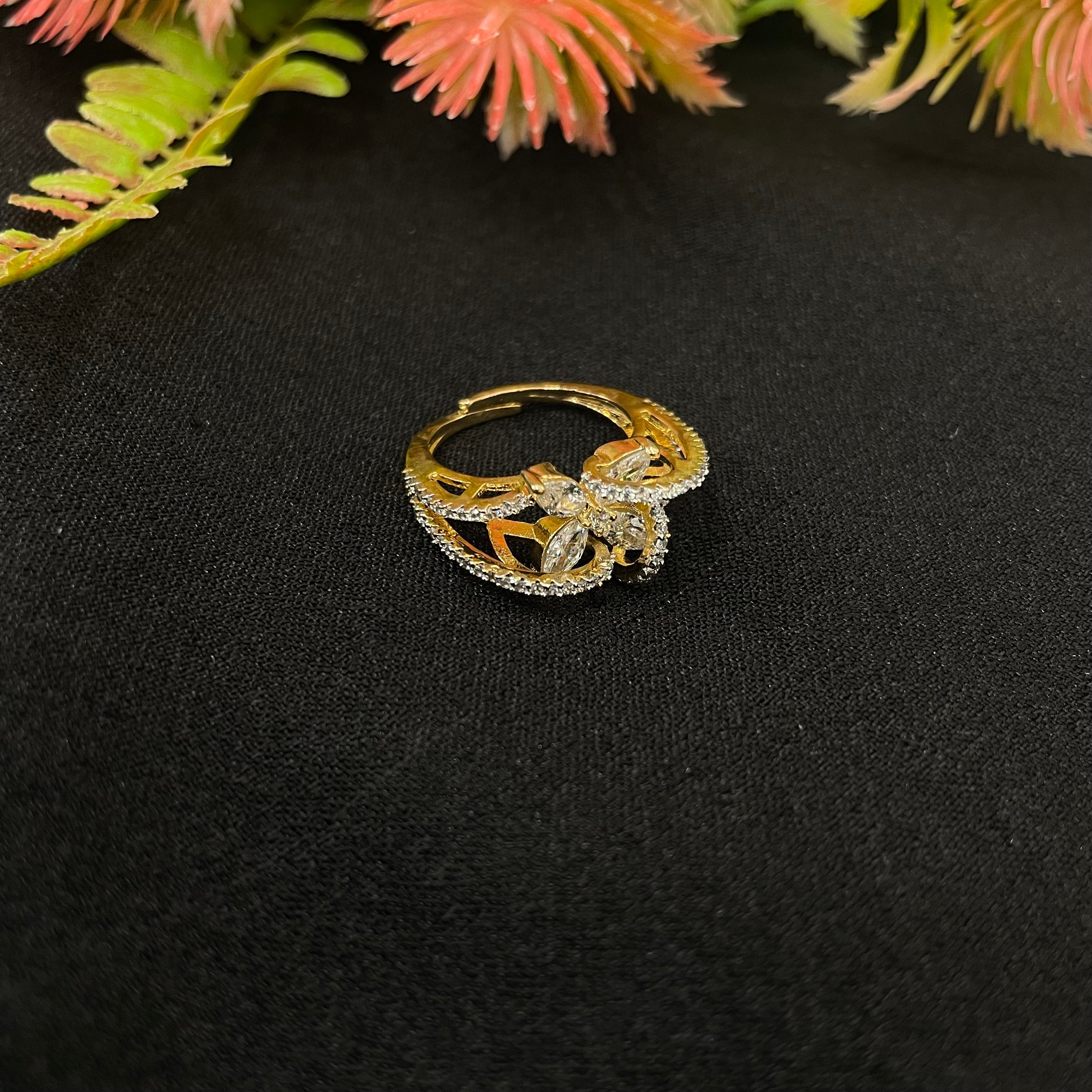 Ad Lainey ring