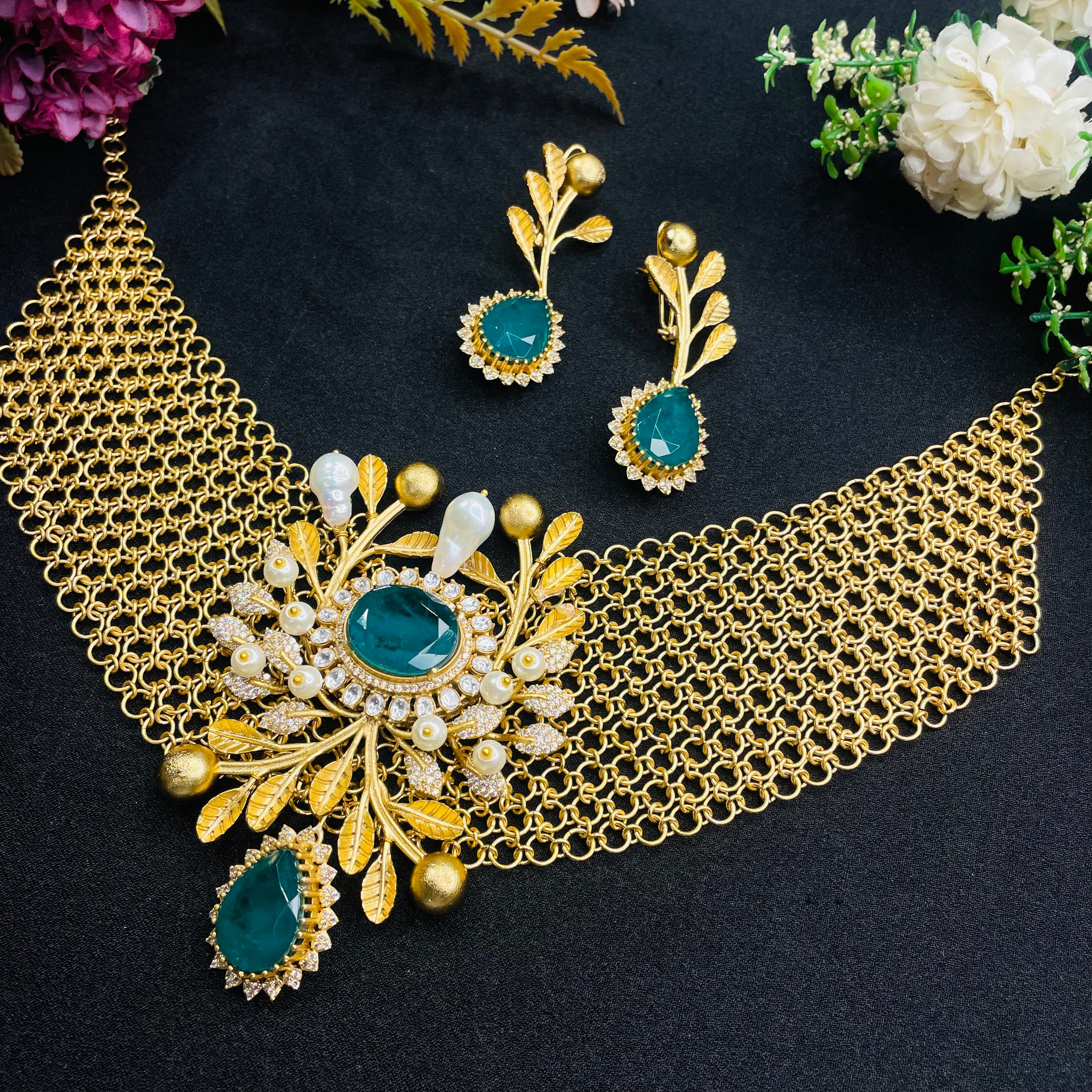 Nayaab Amama Neckpiece