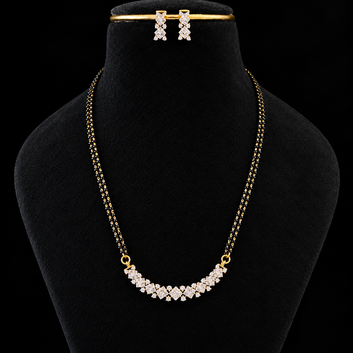 Aarna Geometric Mangalsutra