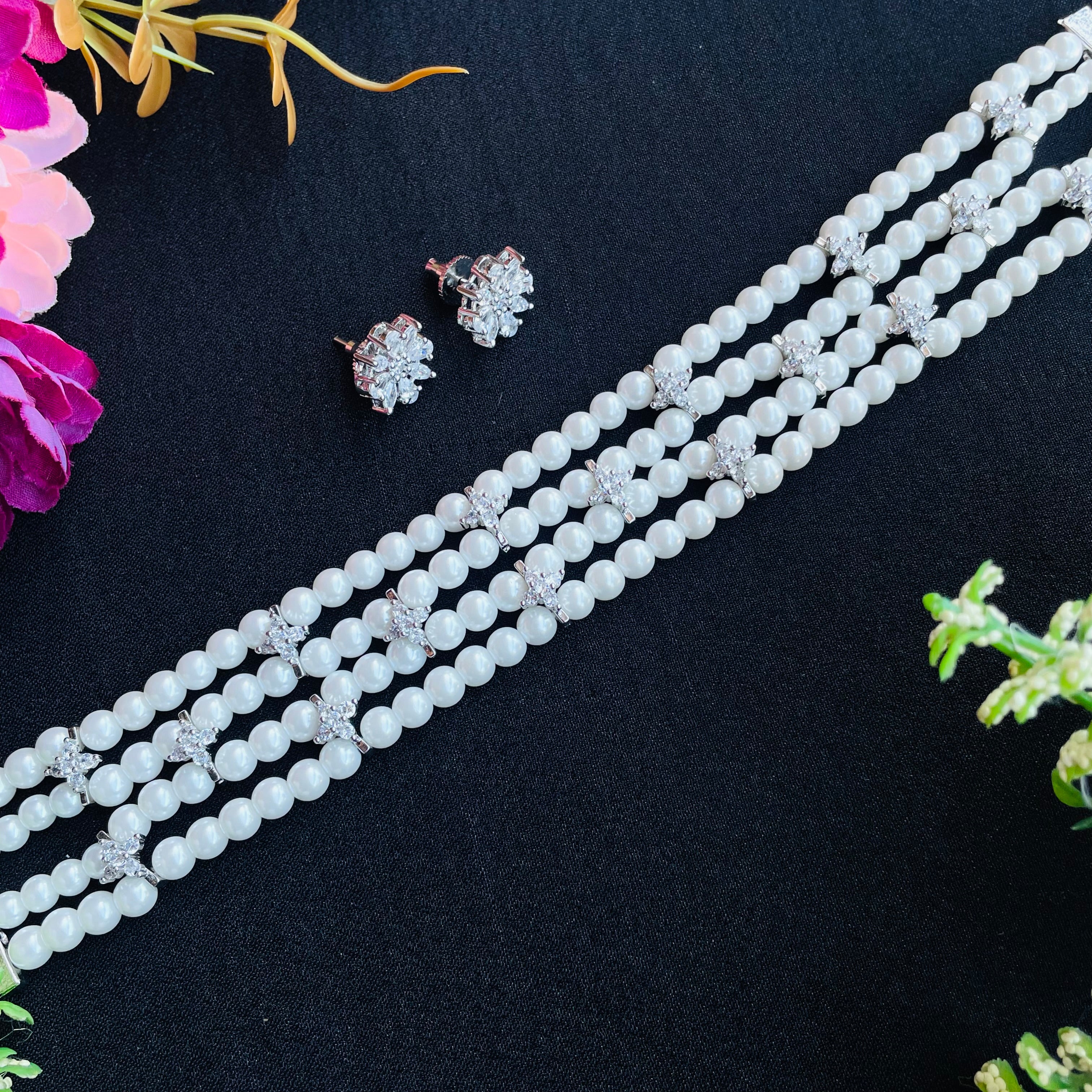 Ad Lila pearl choker - without earrings