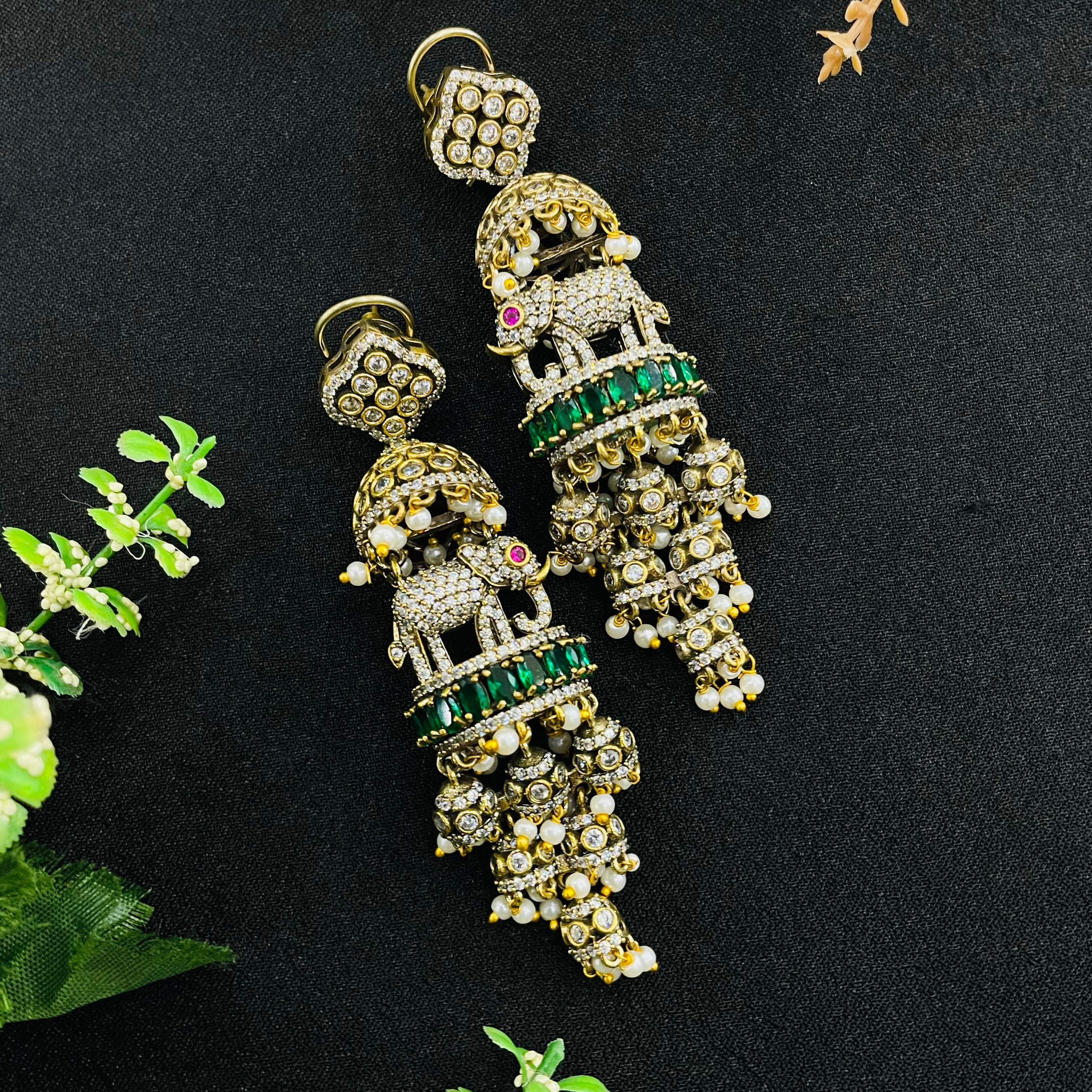 Nayaab Kavya jhumki