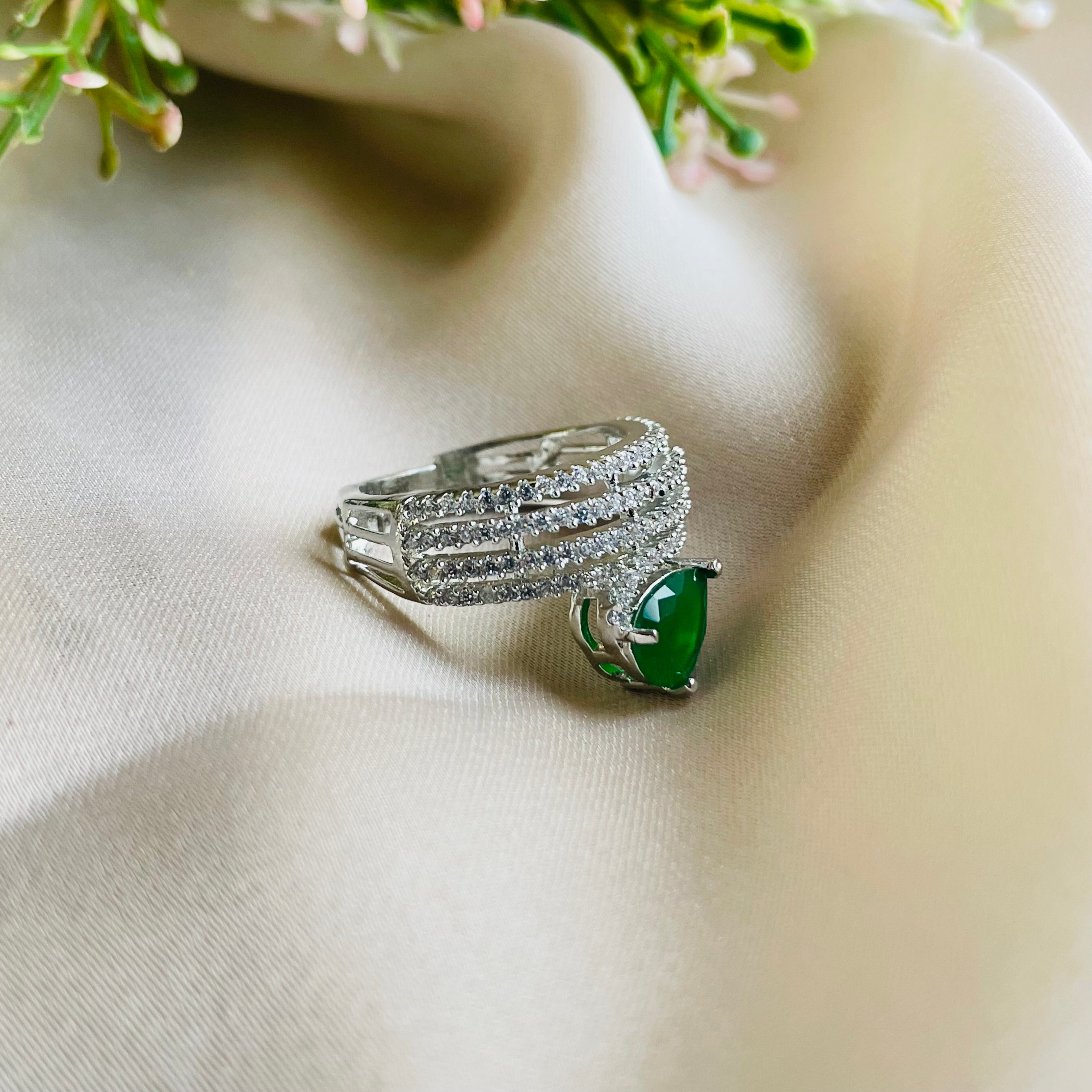 Ad sofiya ring adjustable