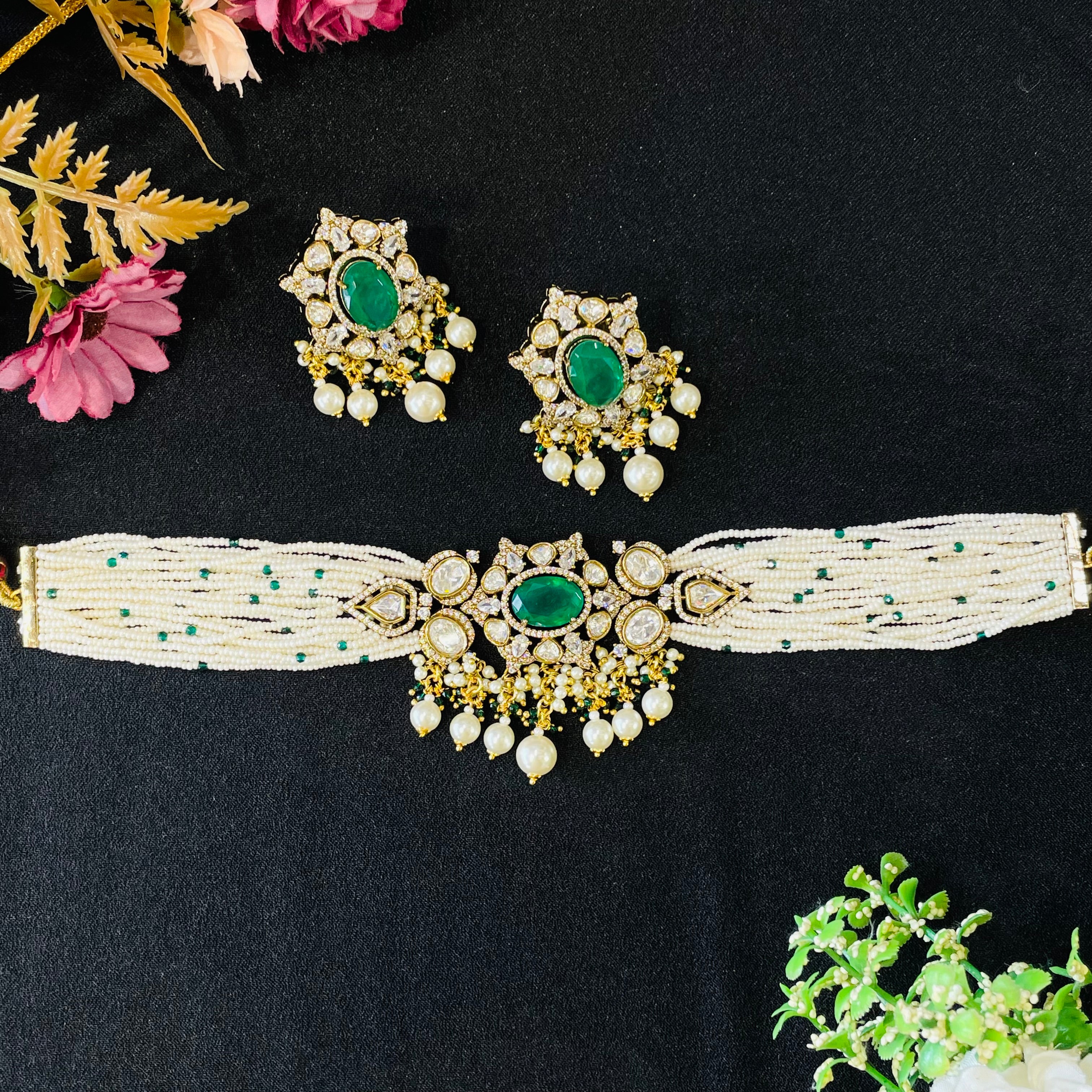 Nayaab Subi Pearl Choker