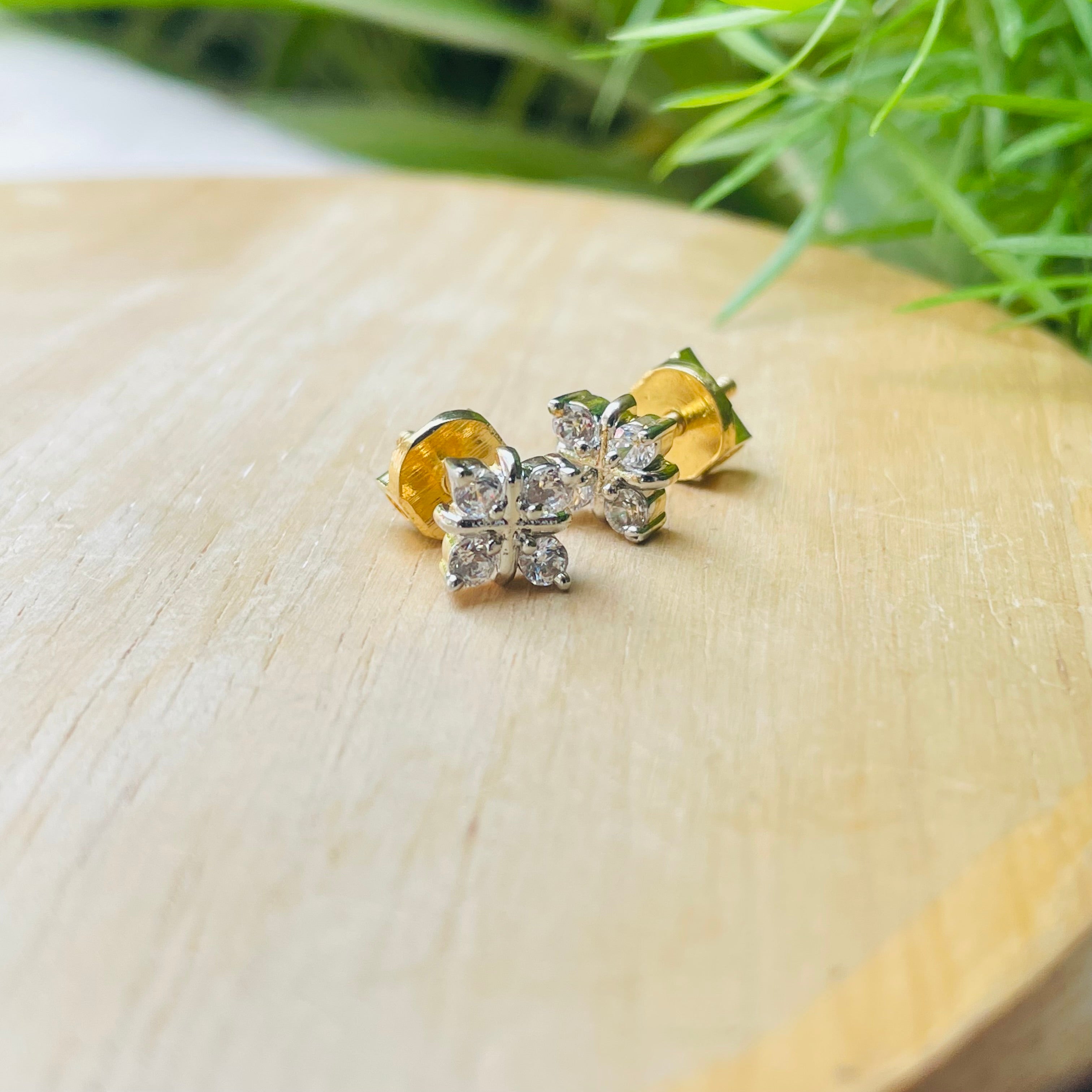 Ad Fifer studs