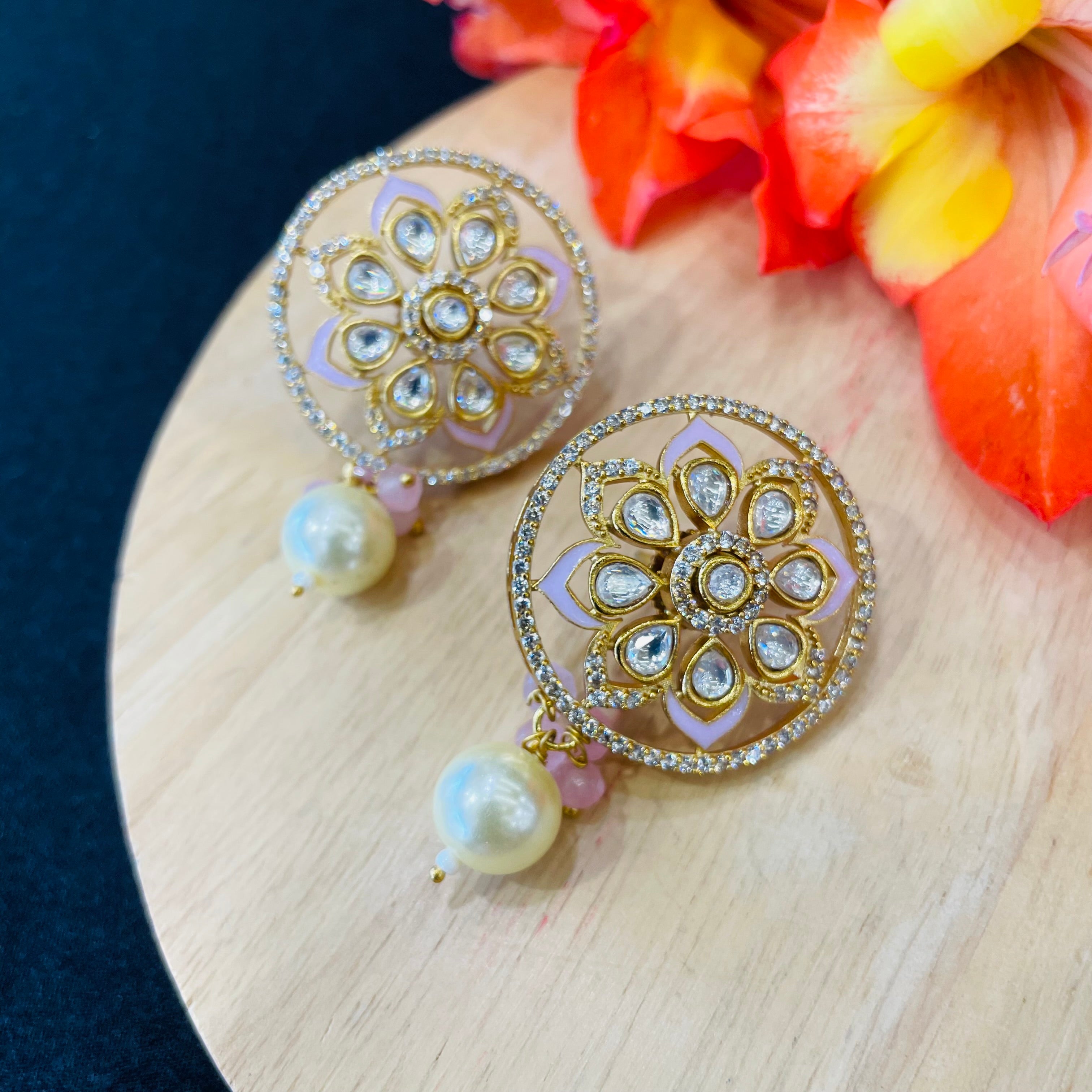 Nayaab Aliya Pearl Neckpiece