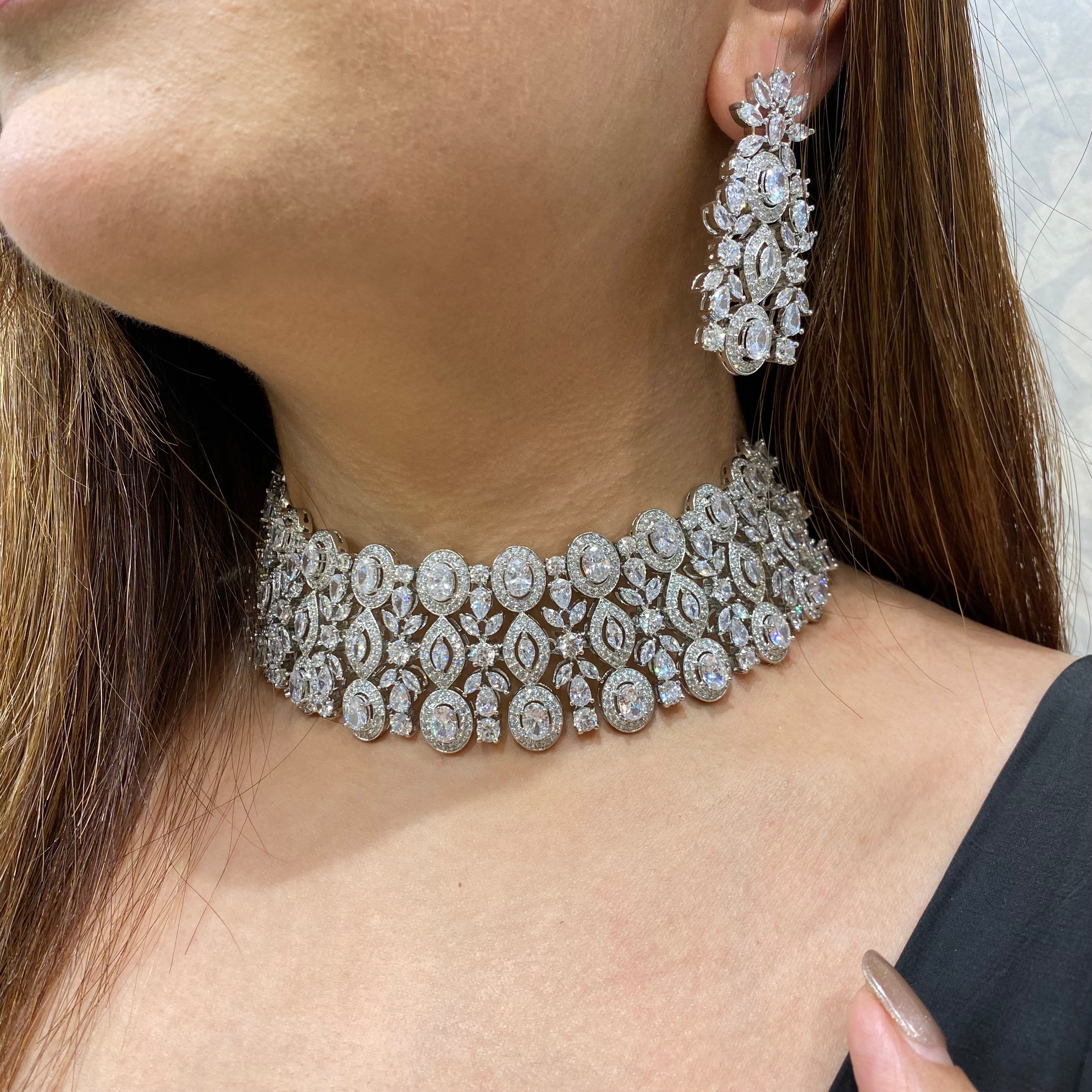 Ad Annie choker