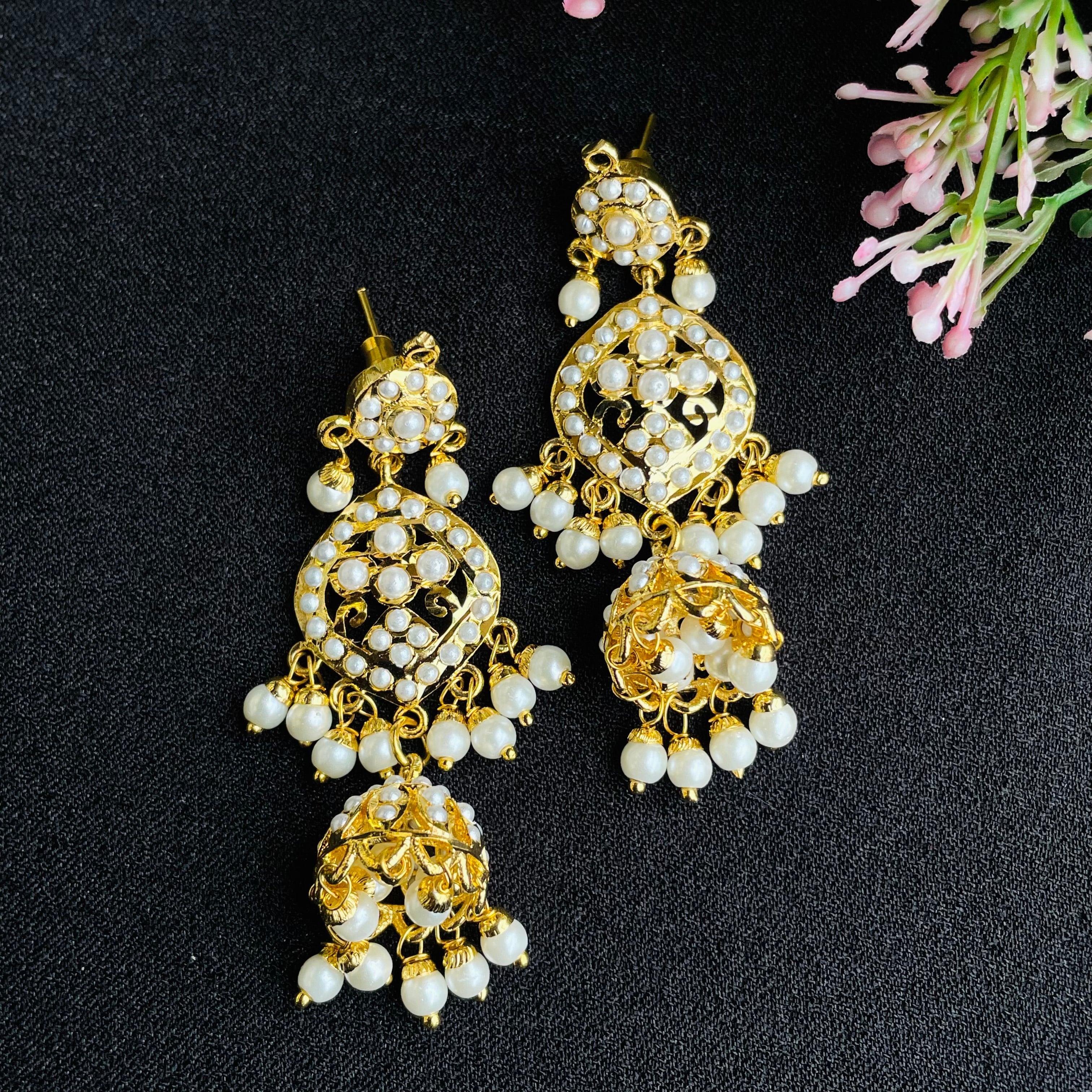 Nayaab Aarohi Jhumki