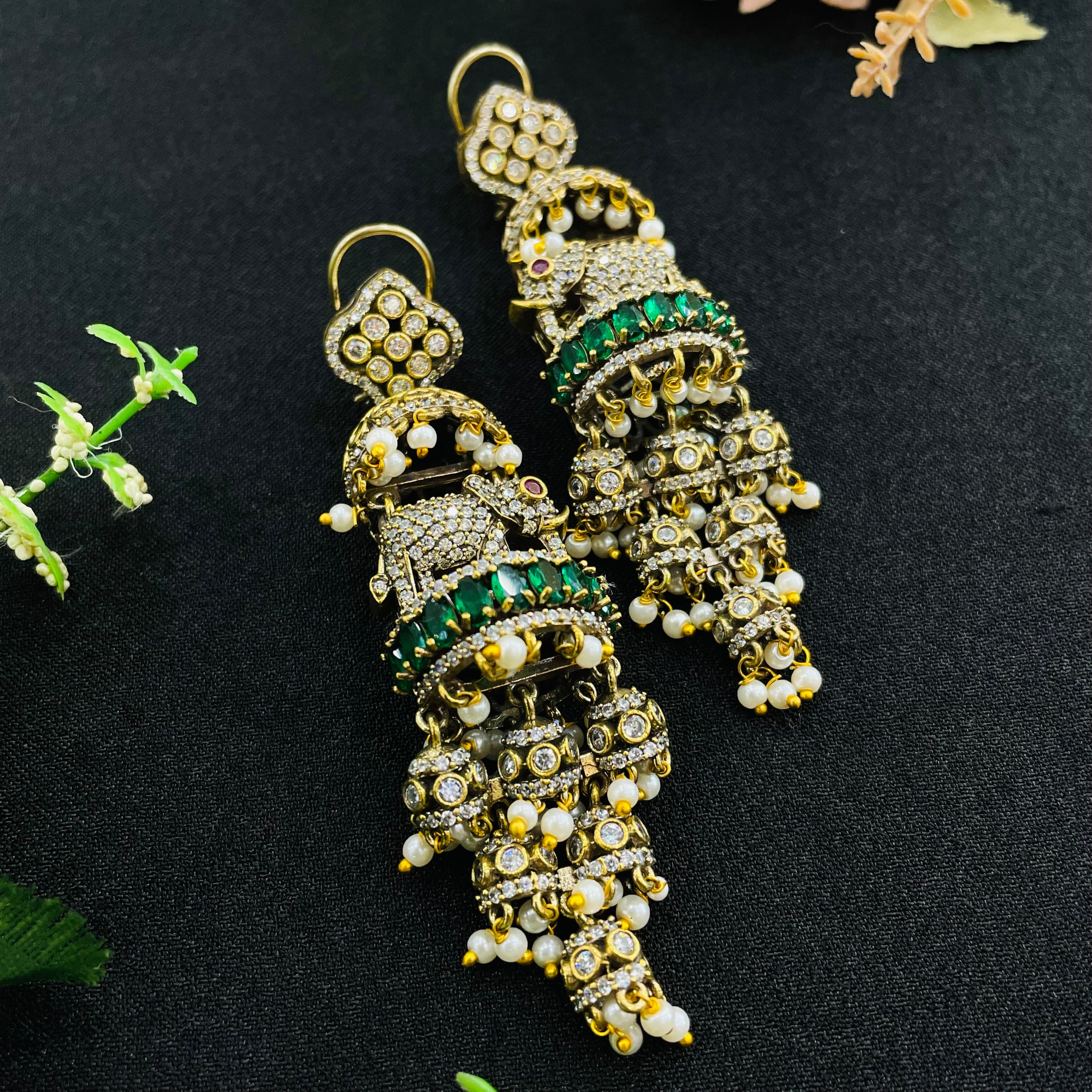 Nayaab Kavya jhumki
