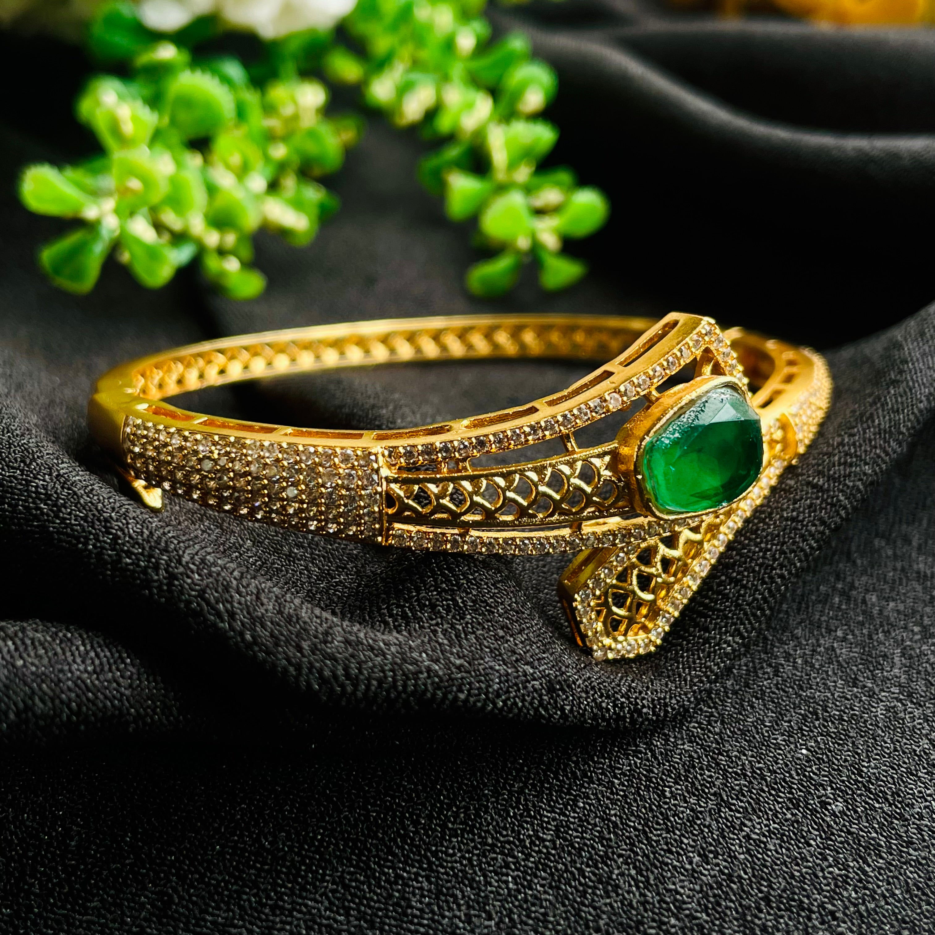 Nayaab Saanvi Bracelet