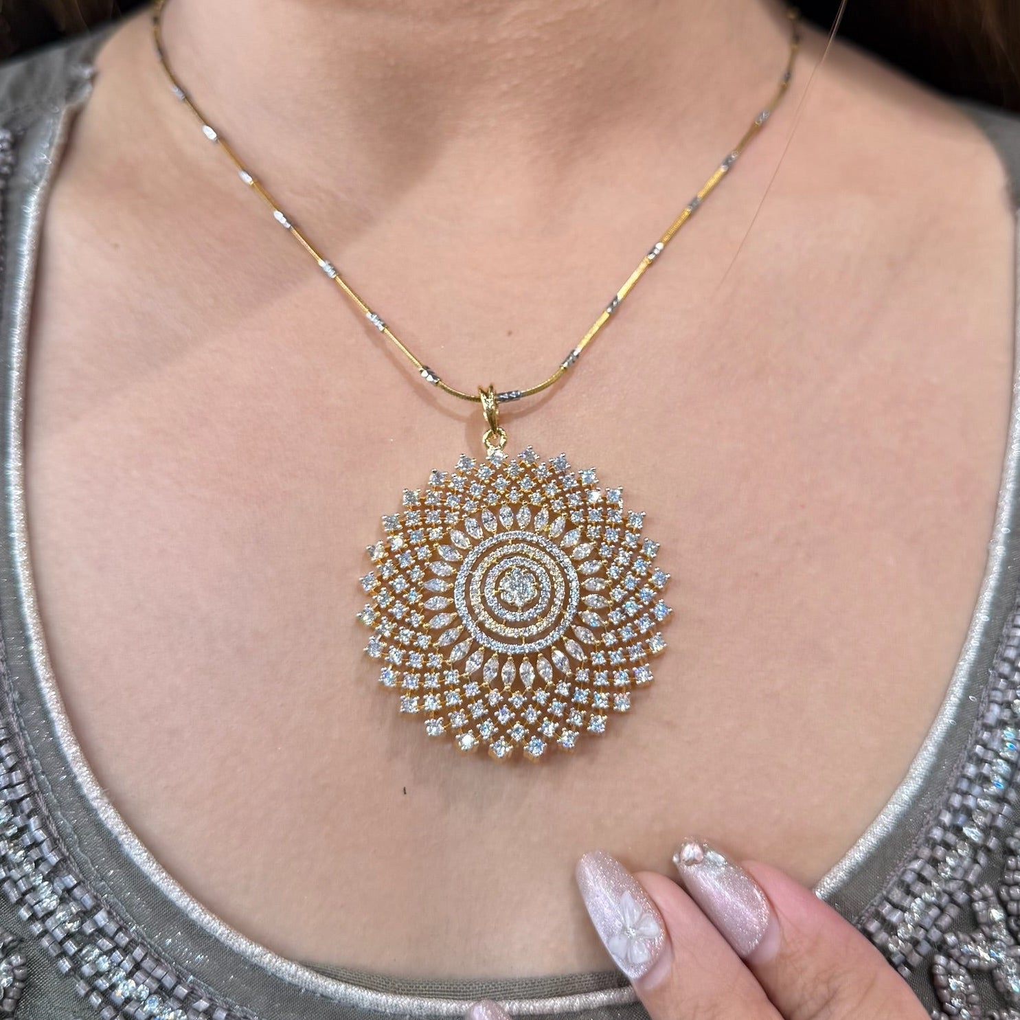 AD Myra Pendant Set