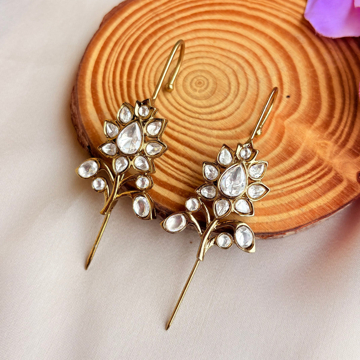 Vanya Bloom Earcuff