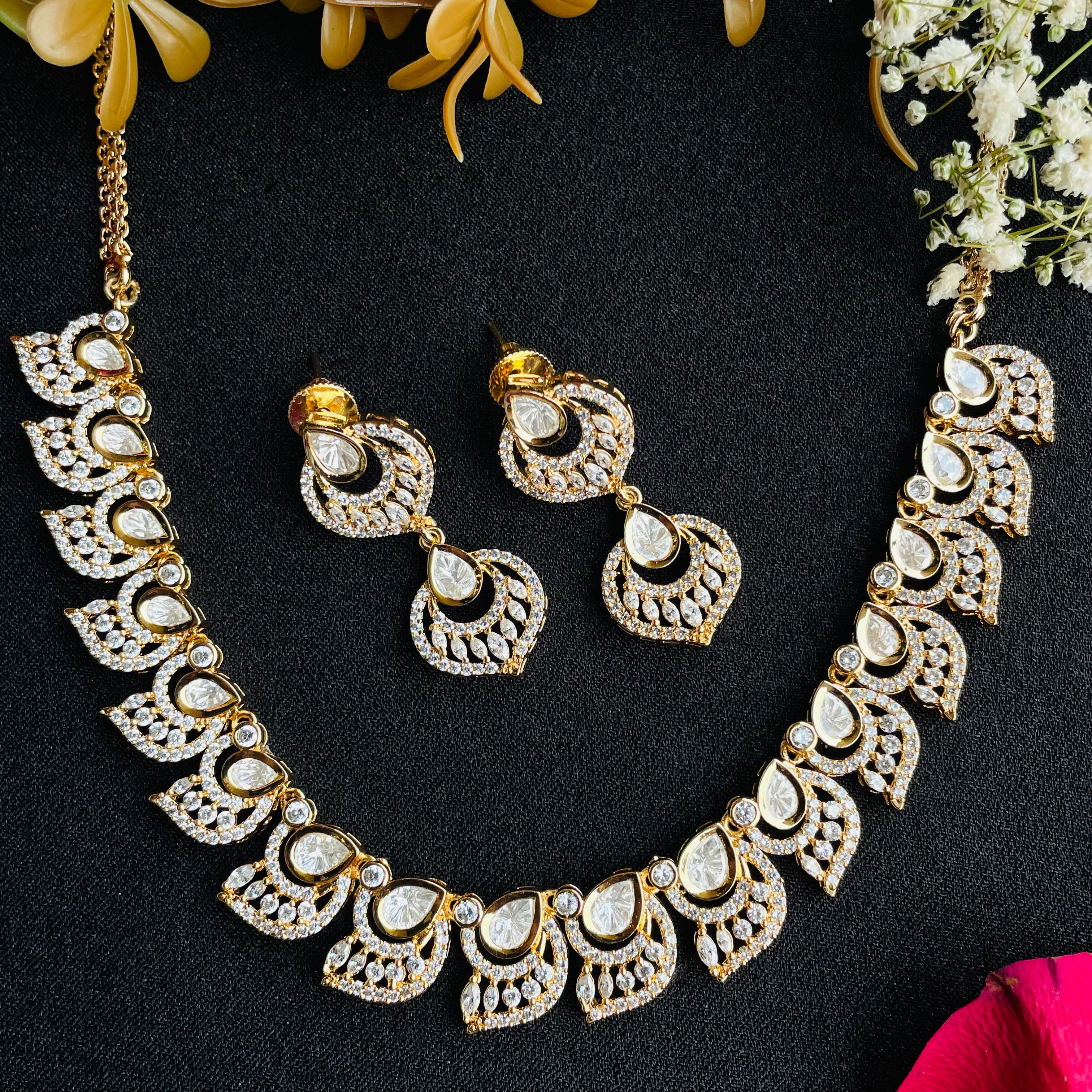 Nayaab tanvi polki neckpiece