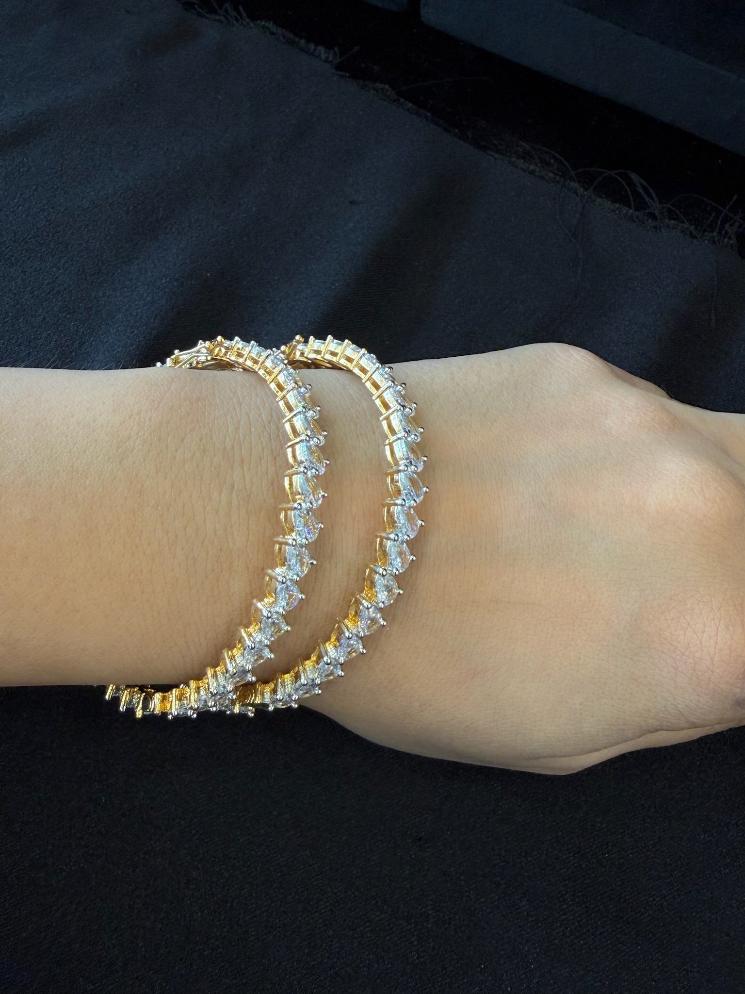 Nayaab lily bangles