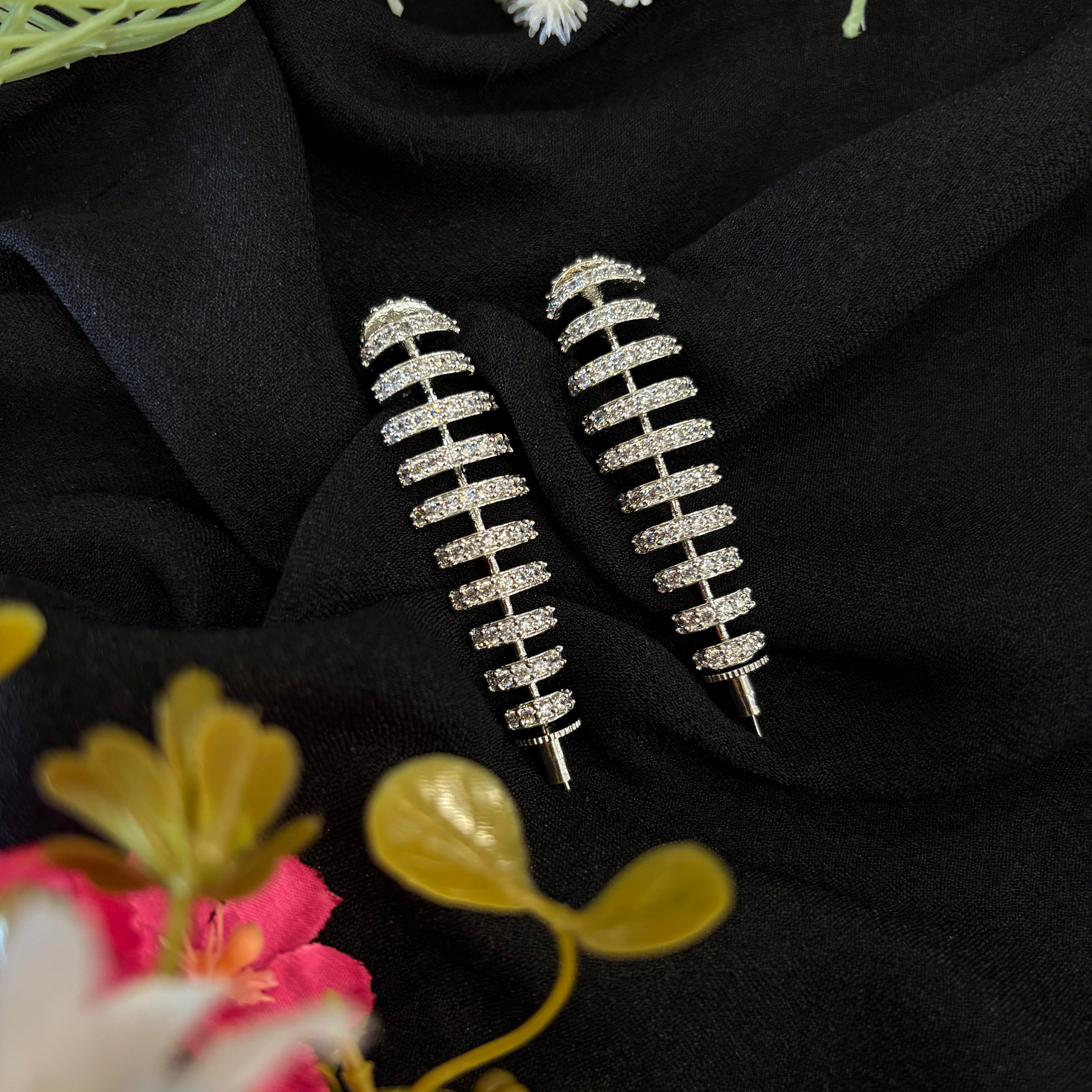Ad Riva Ear Cuff