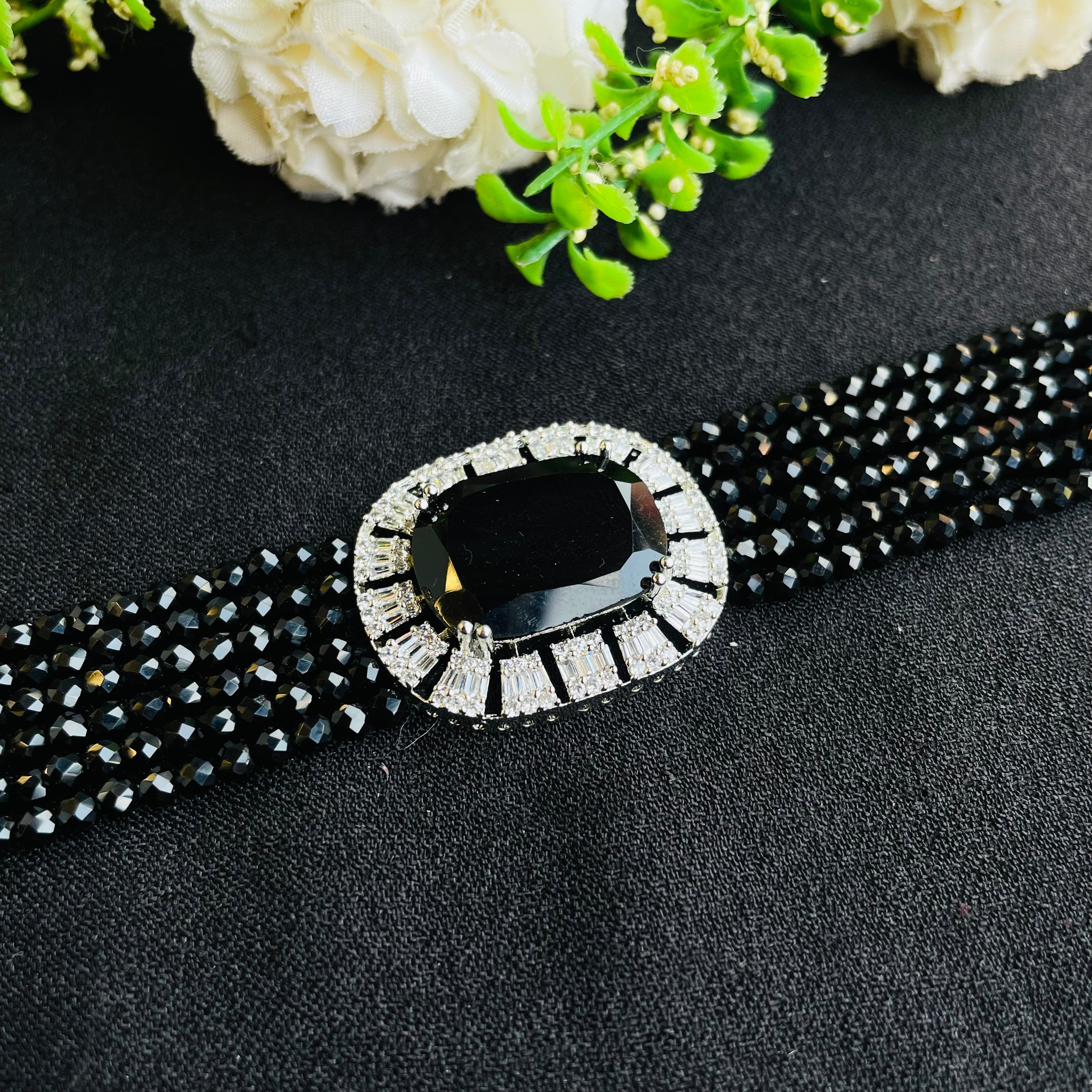 Ad Leilani Choker