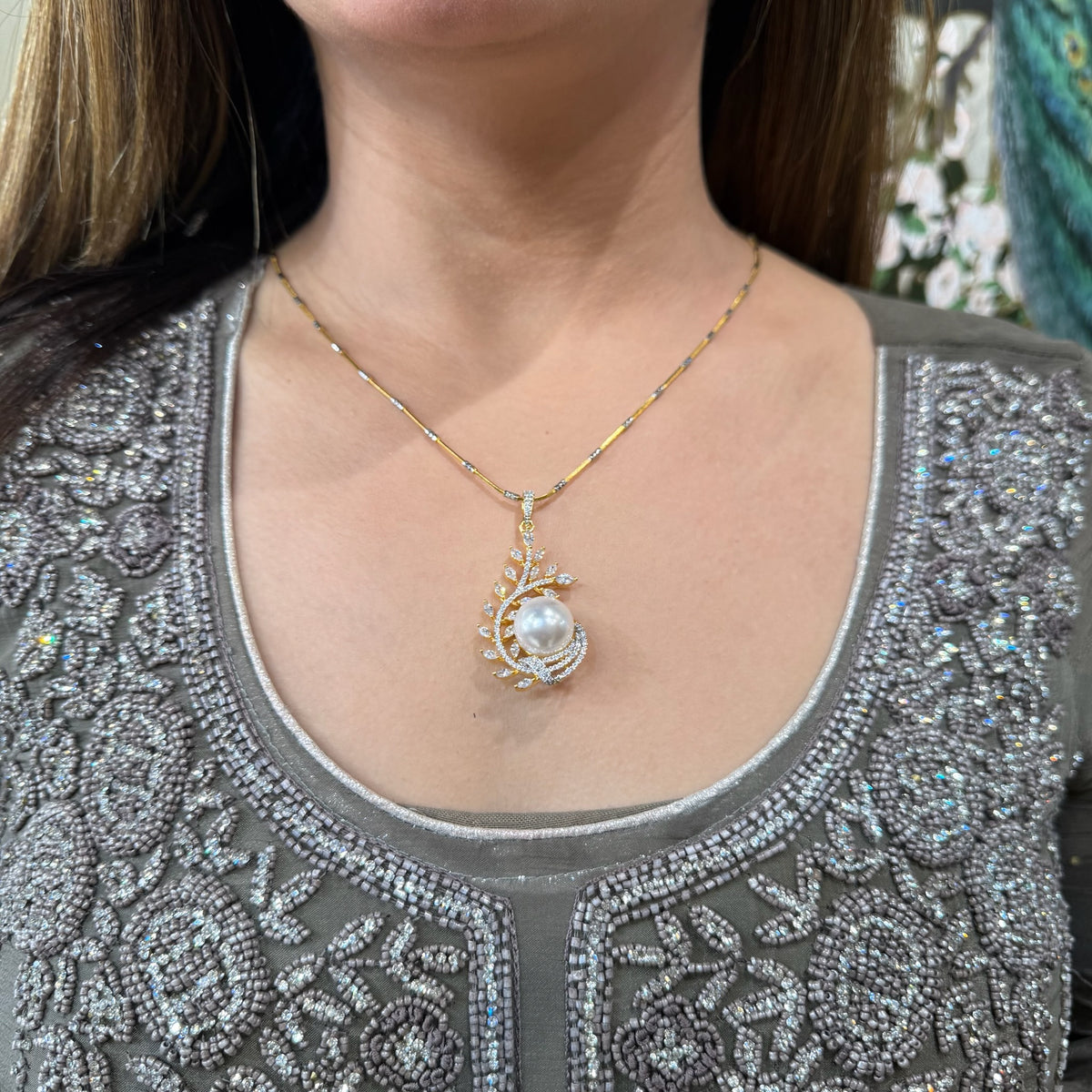 AD Avira Pendant Set
