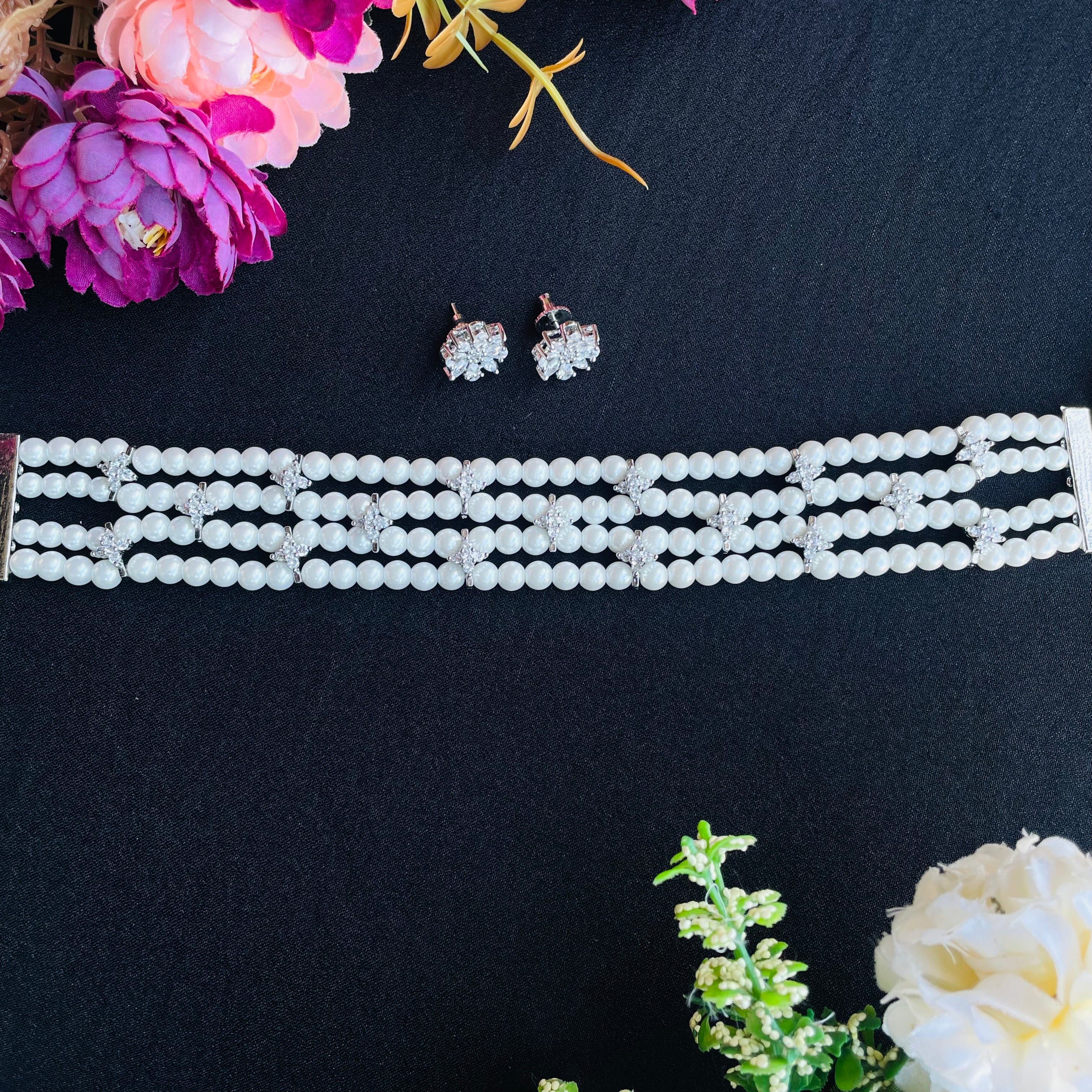 Ad Lila pearl choker - without earrings