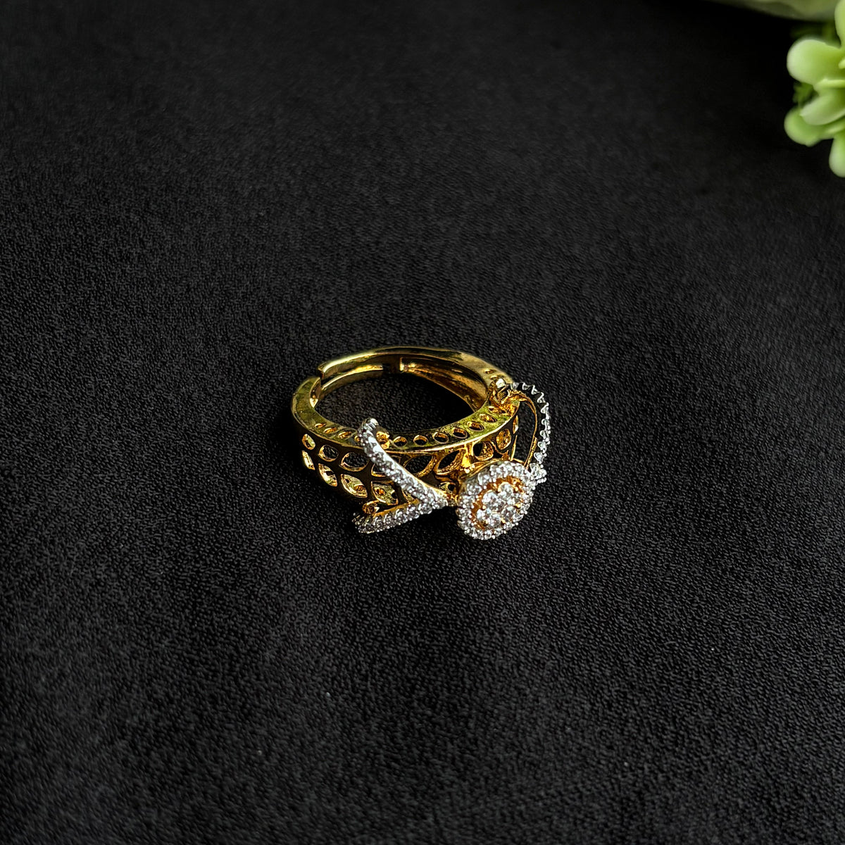 Vyanika Ring