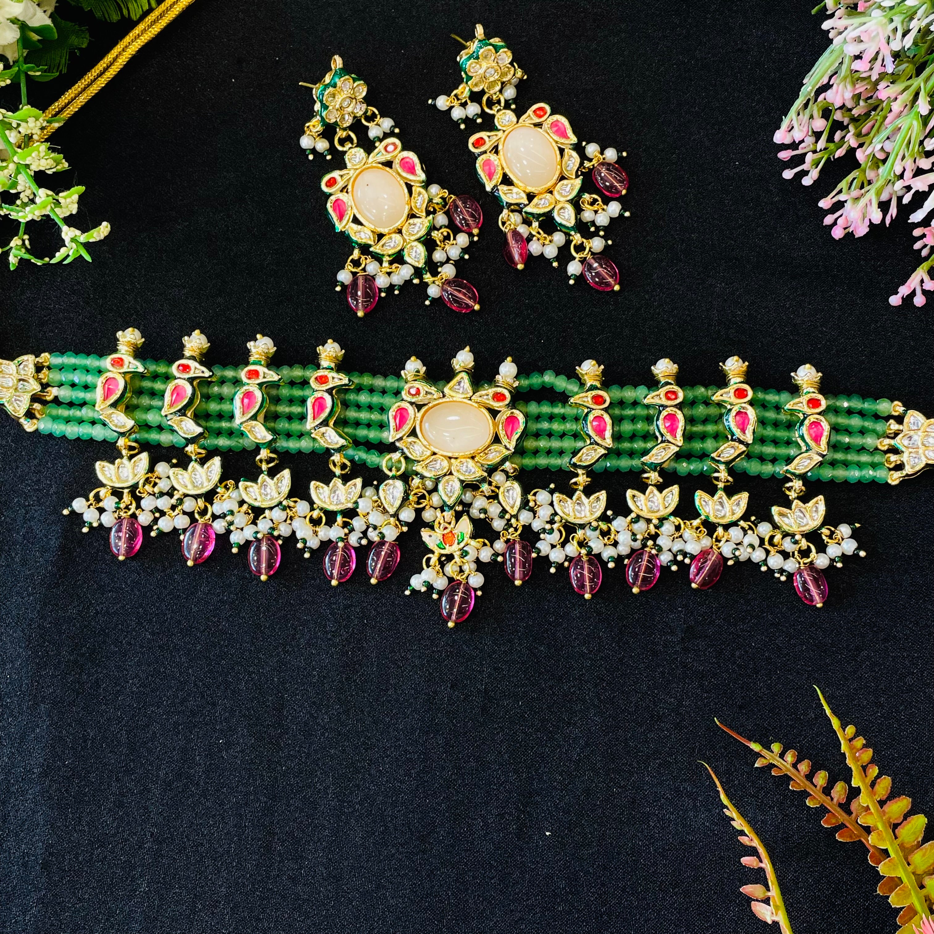 Nayaab shanaya Neckpiece