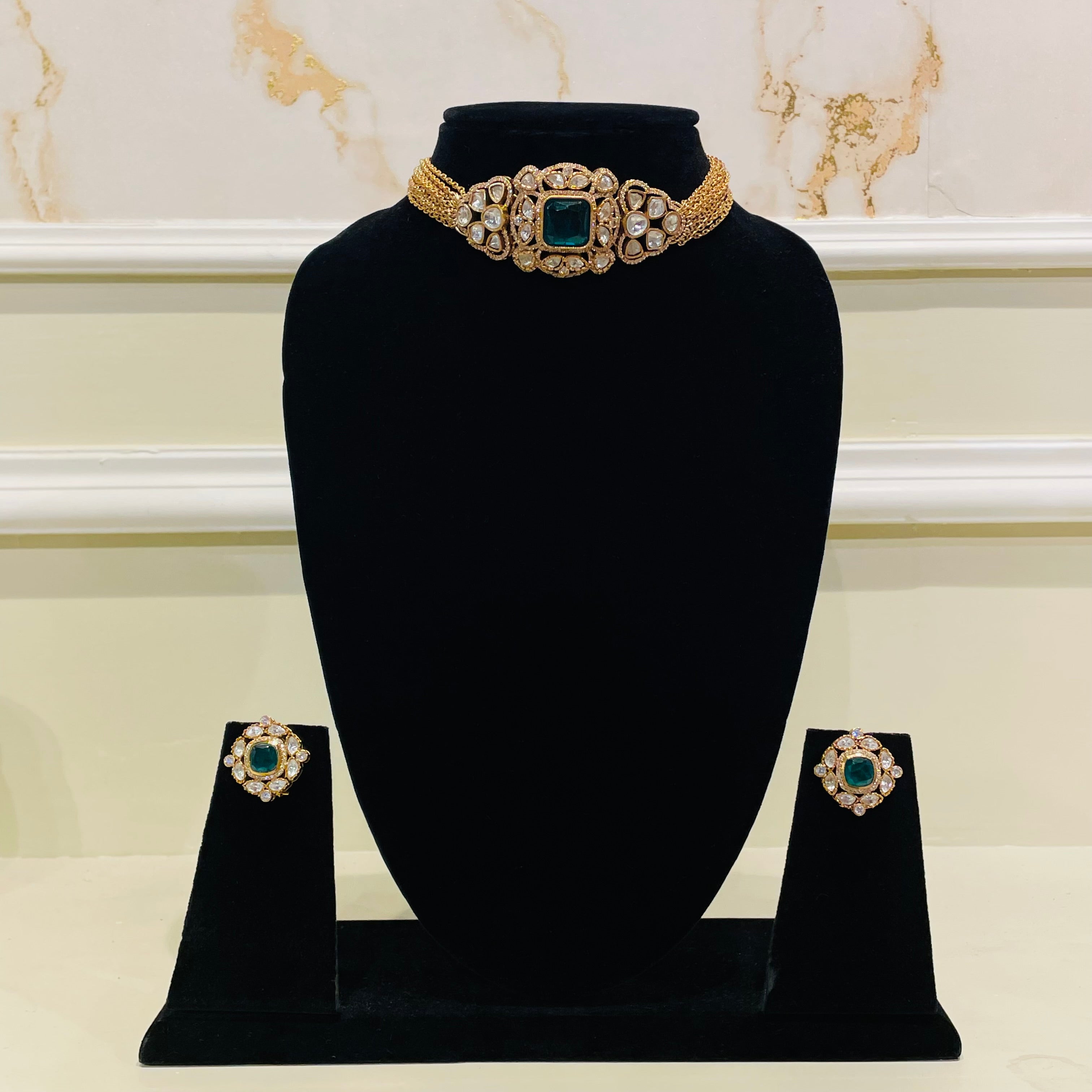 Nayaab Lane Polki Choker