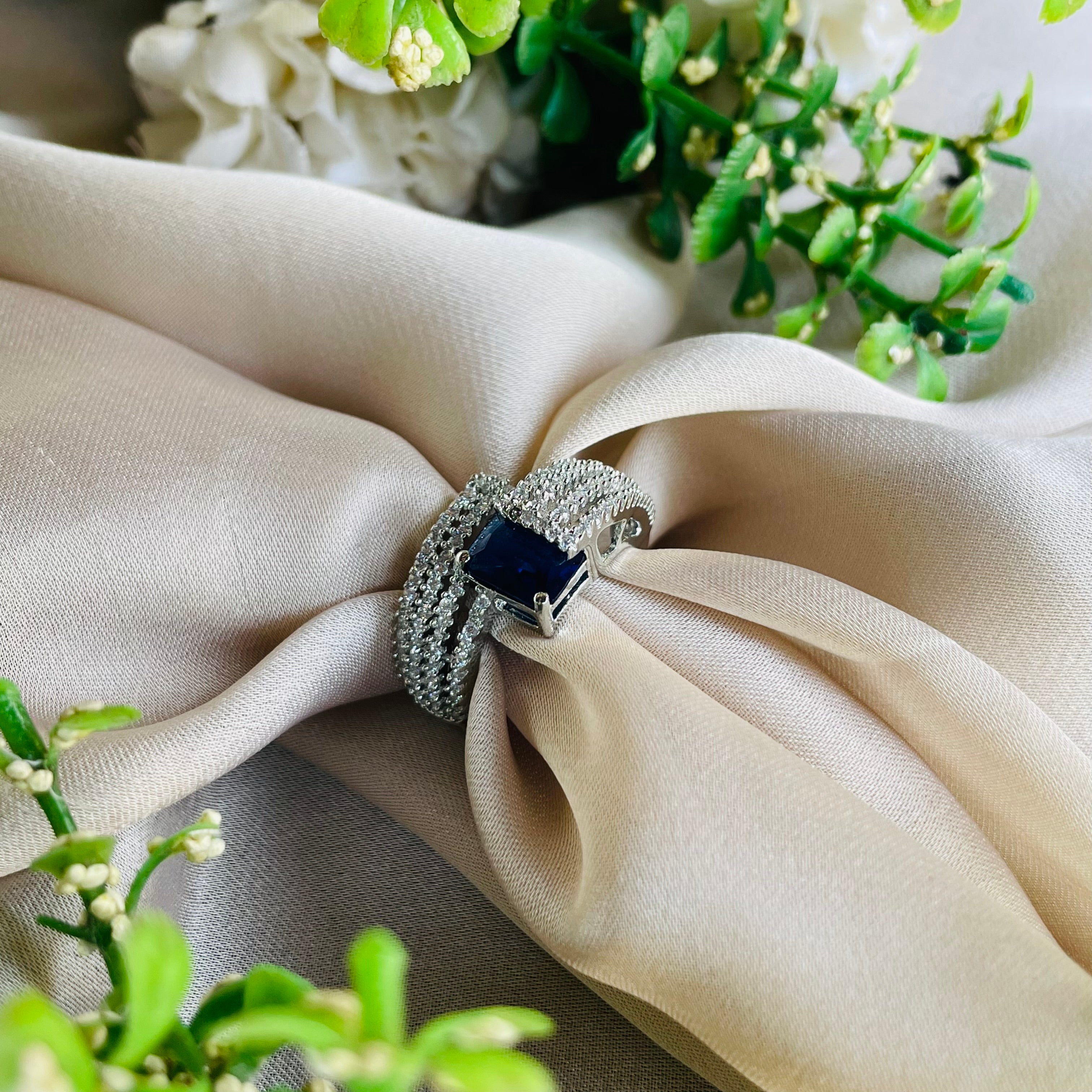Ad Opal ring adjustable