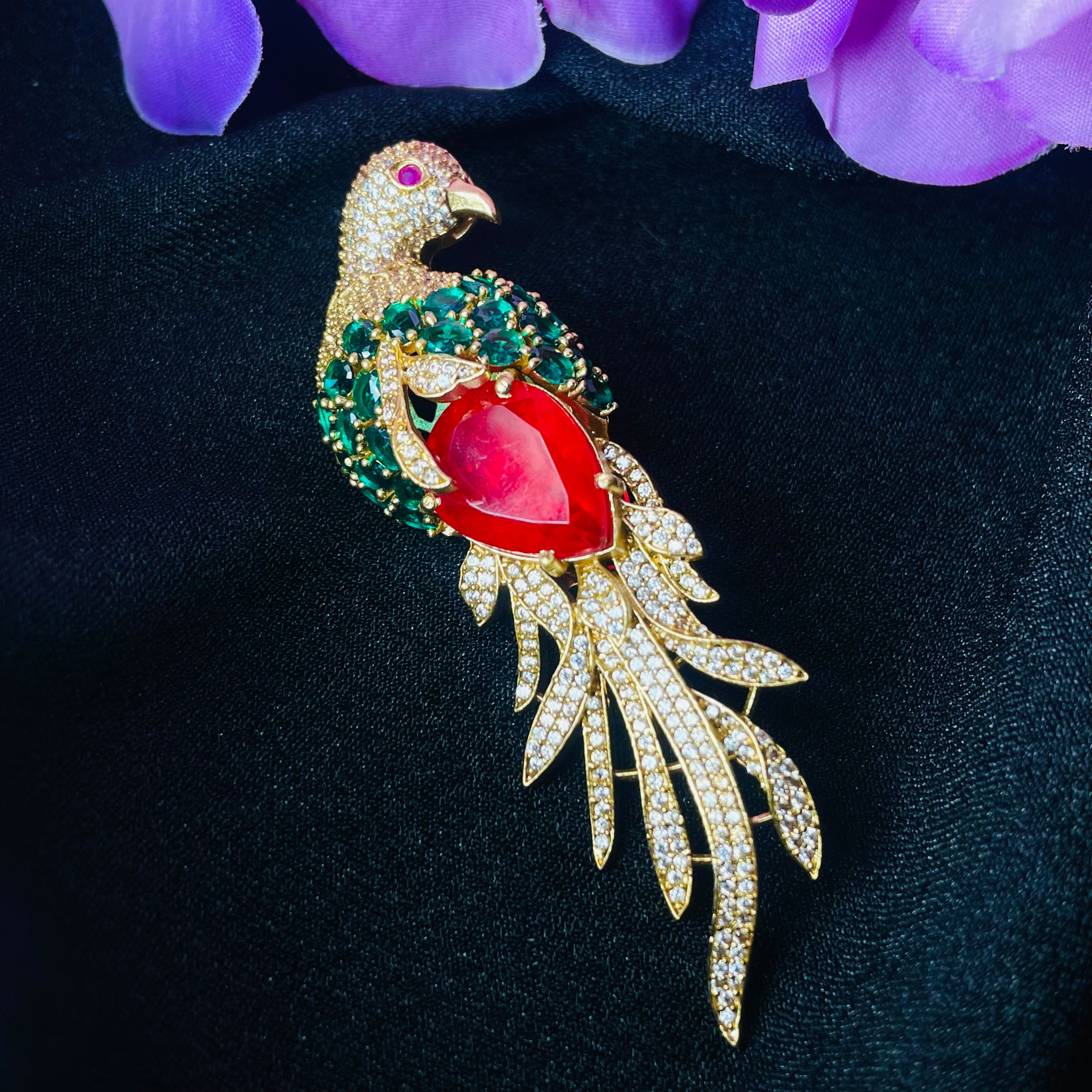 Nayaab kayra brooch